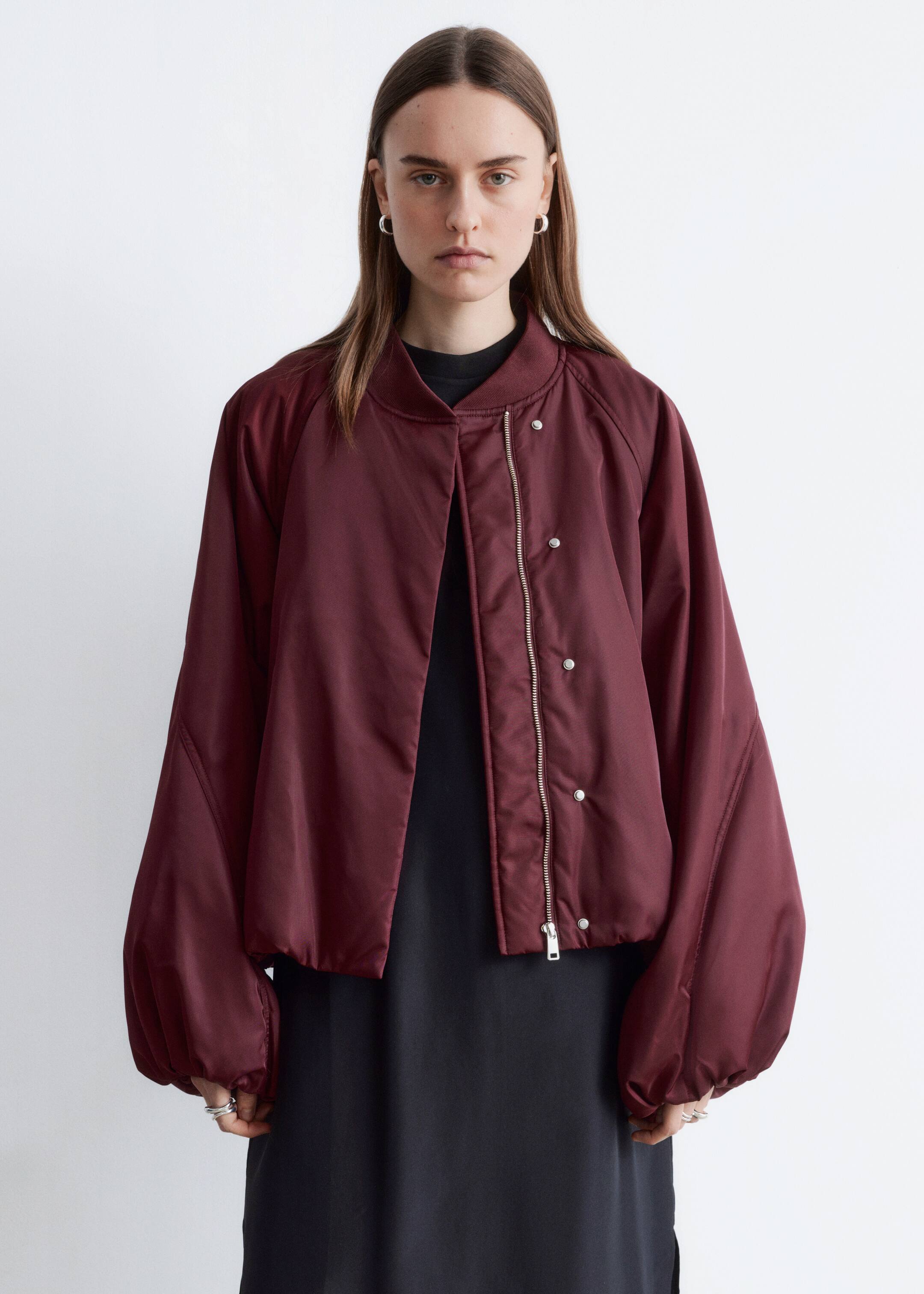 Zobacz większy obraz: Kurtka bomberka z obszernymi rękawami - Ciemnoczerwony - ONA | H&M PL 3