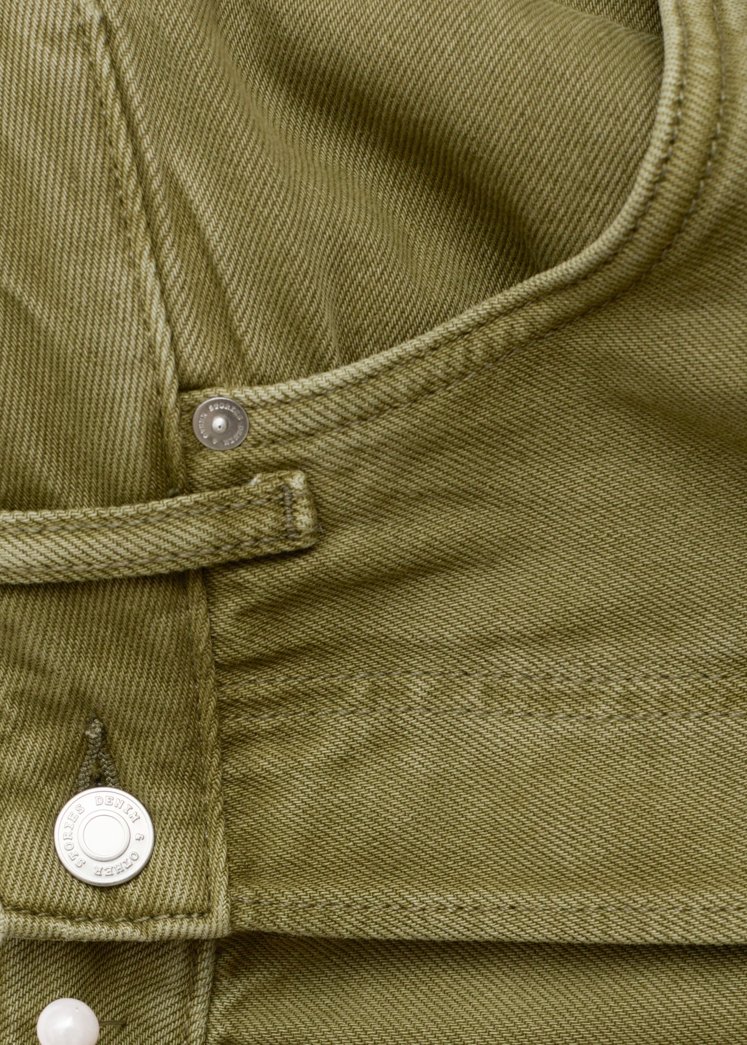 Barrel-Leg Jeans - {{variantName}} - Descriptive Detail