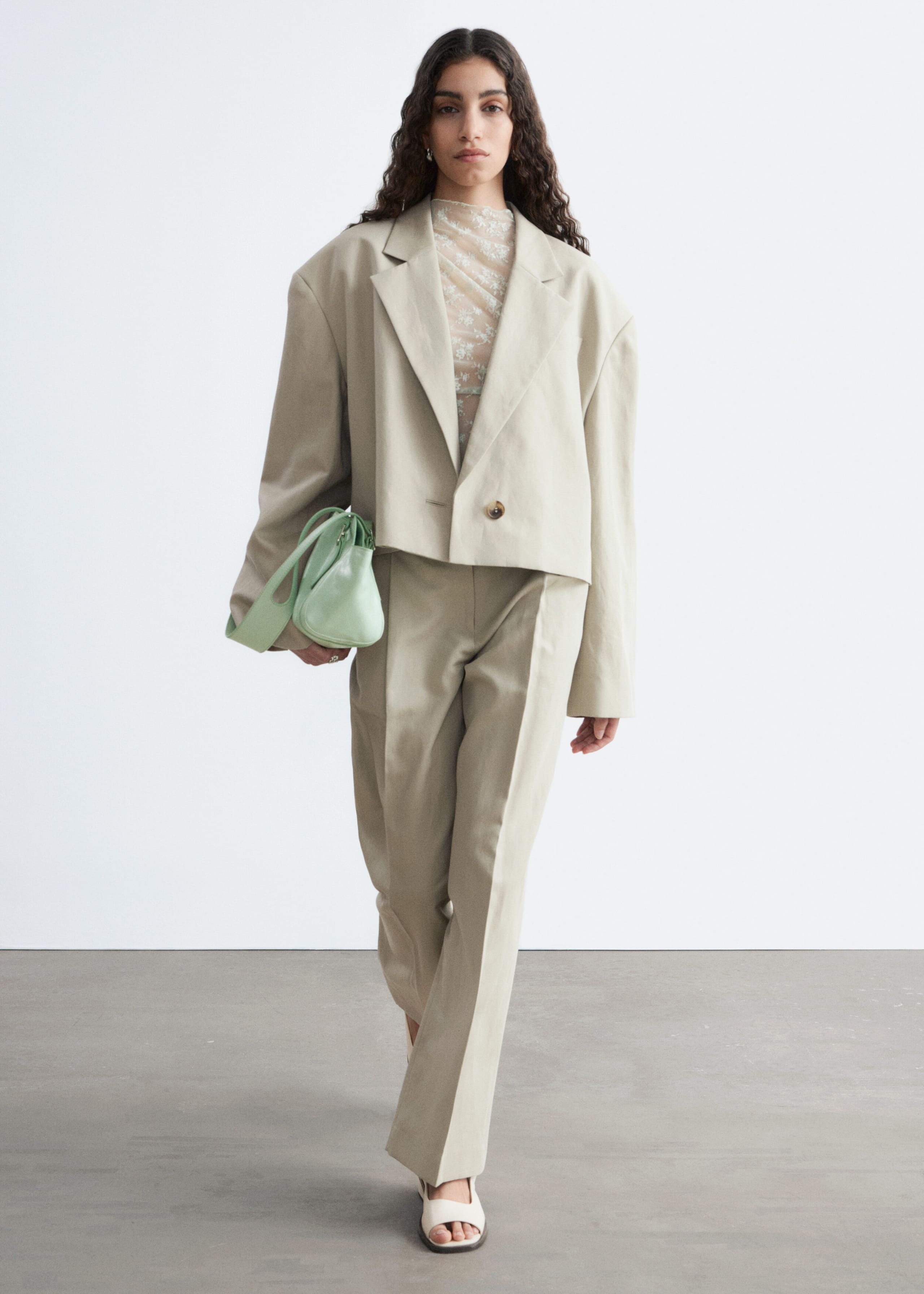 Image of Americana recortada de lana y lino