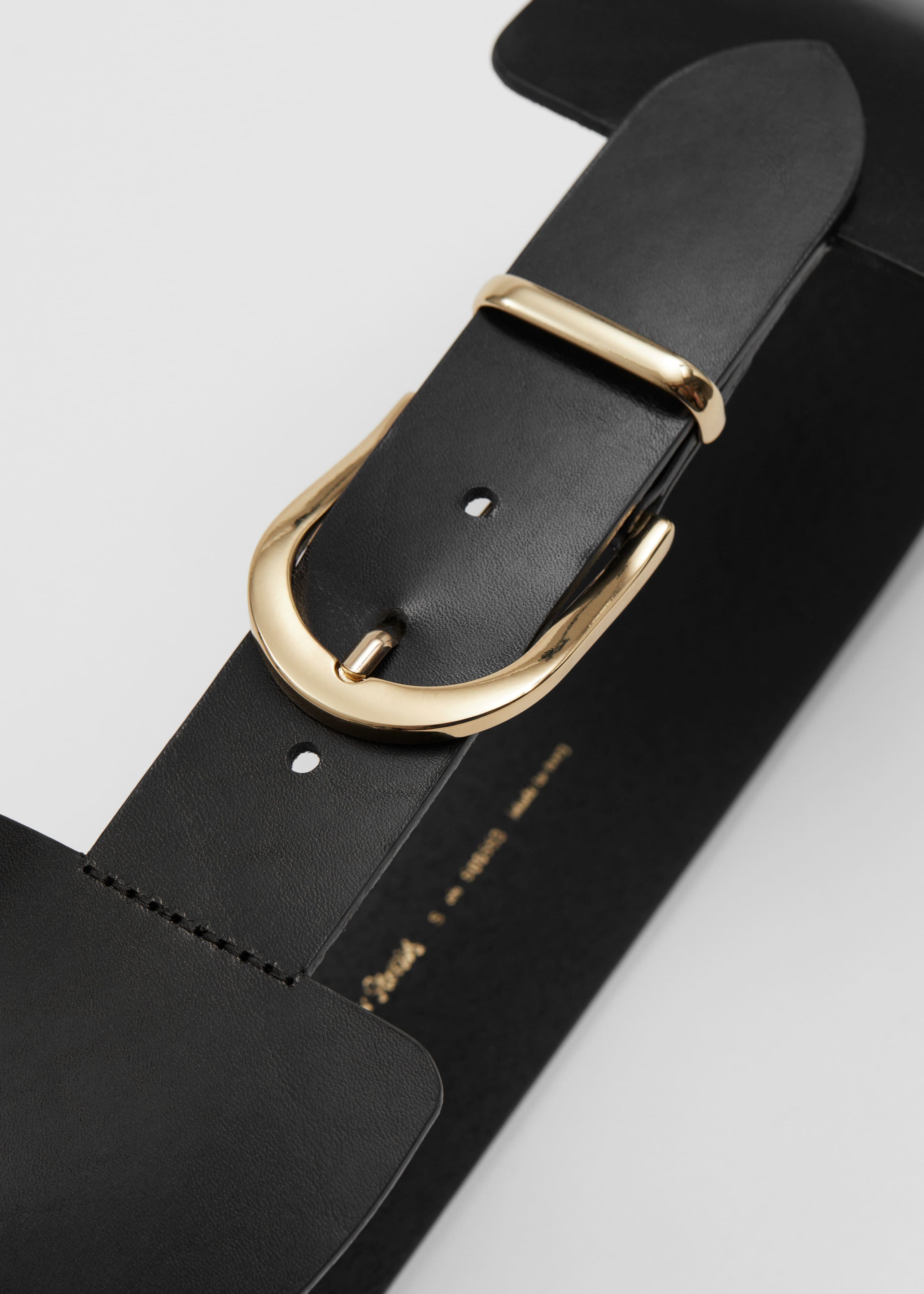 Wide Waist Belt - {{variantName}} - Descriptive Detail