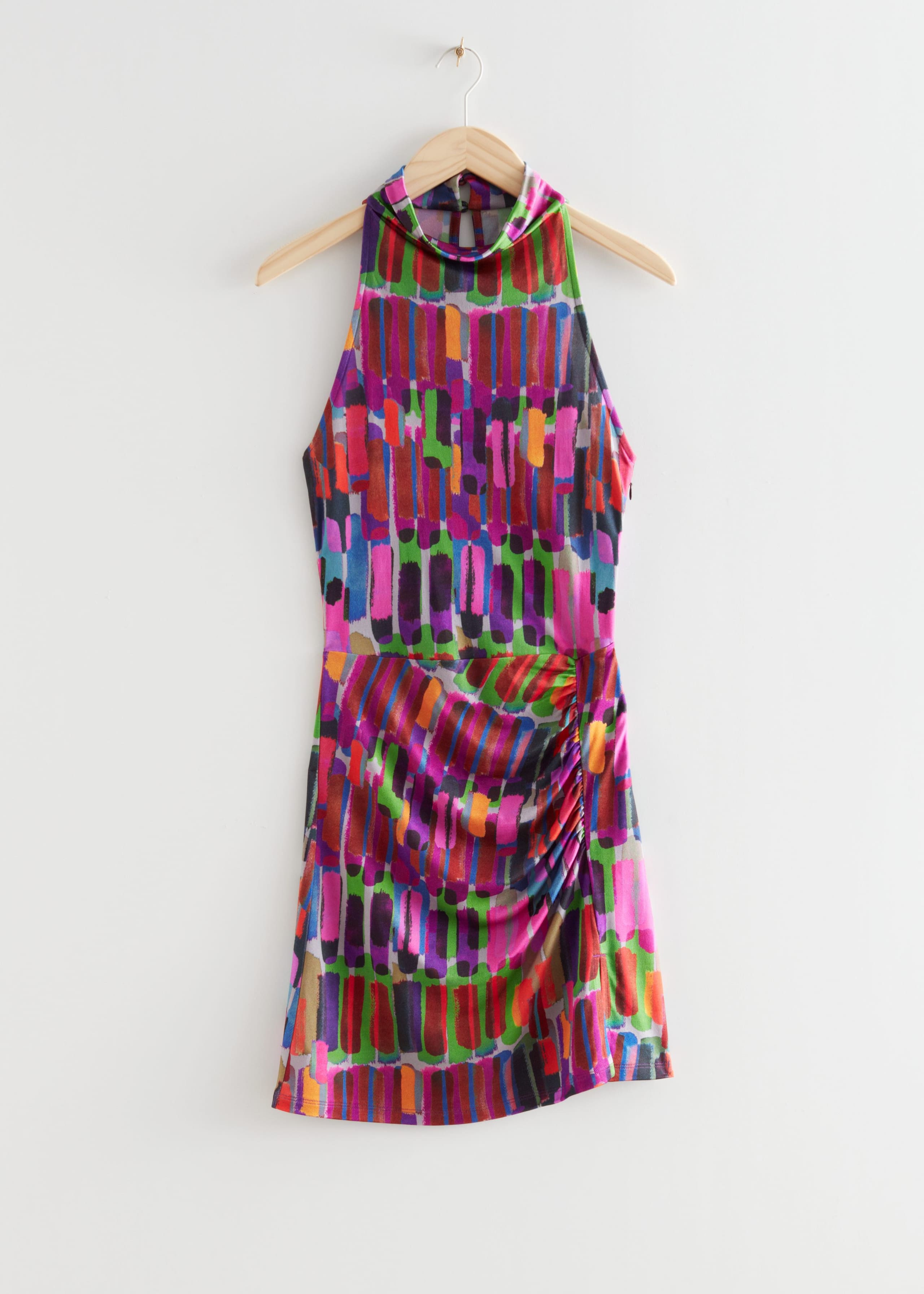 Mönstrad miniklänning med draperad urringning – Rosa/Lila/Röd – stilleben