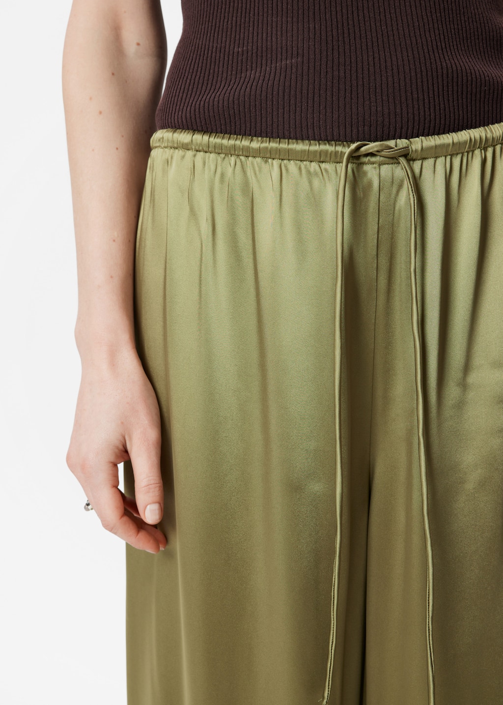 Image of Pantalon en satin à cordon de serrage