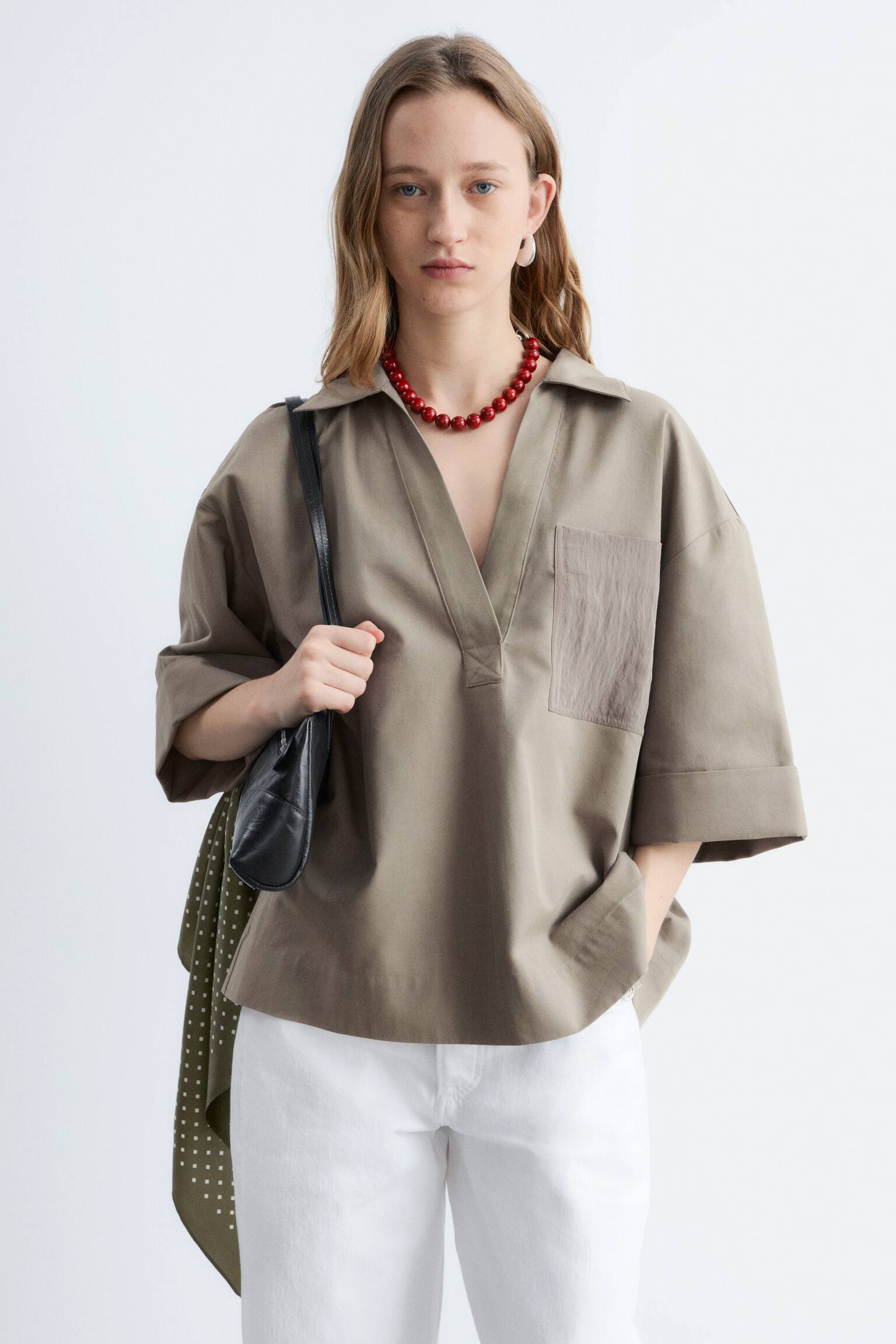 Kastenförmiges Kurzarmhemd - Graubraun - 1