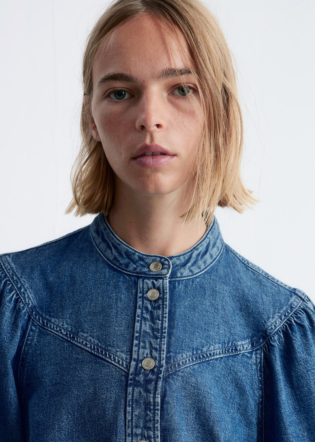 Image of Jeansbluse mit Puffärmeln