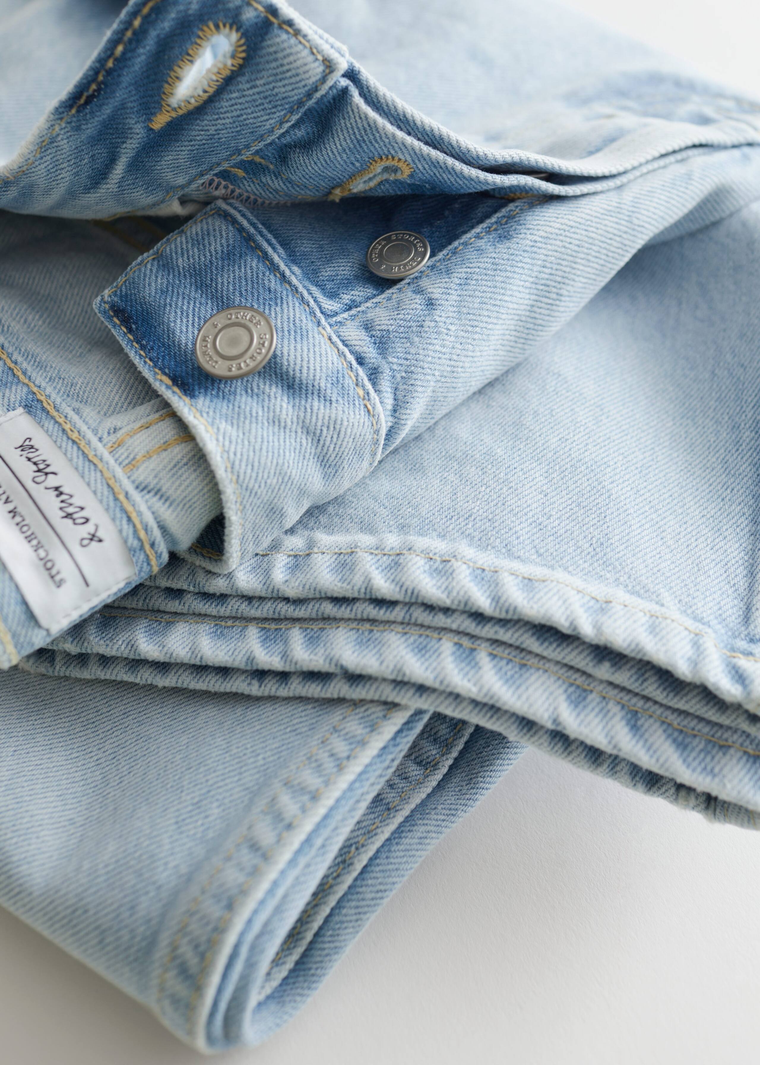 Jean droit - {{variantName}} - Descriptive Detail