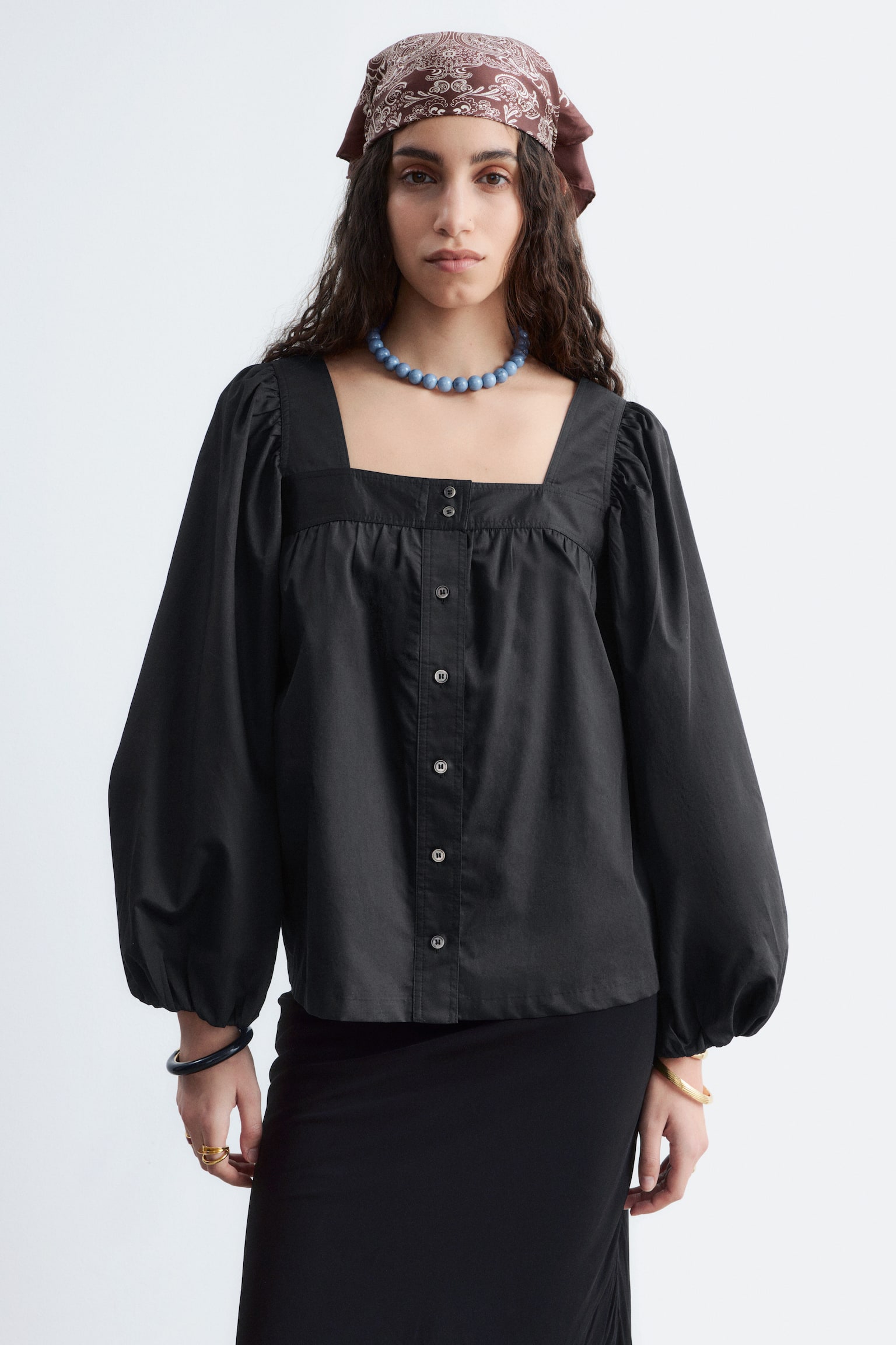 Blusa de algodão com decote quadrado - Preto - 1