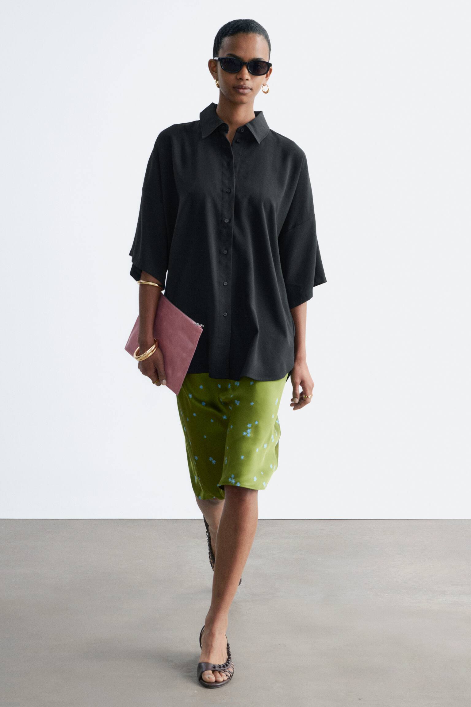 Oversized Quarter-Sleeve Shirt - שחור - 1
