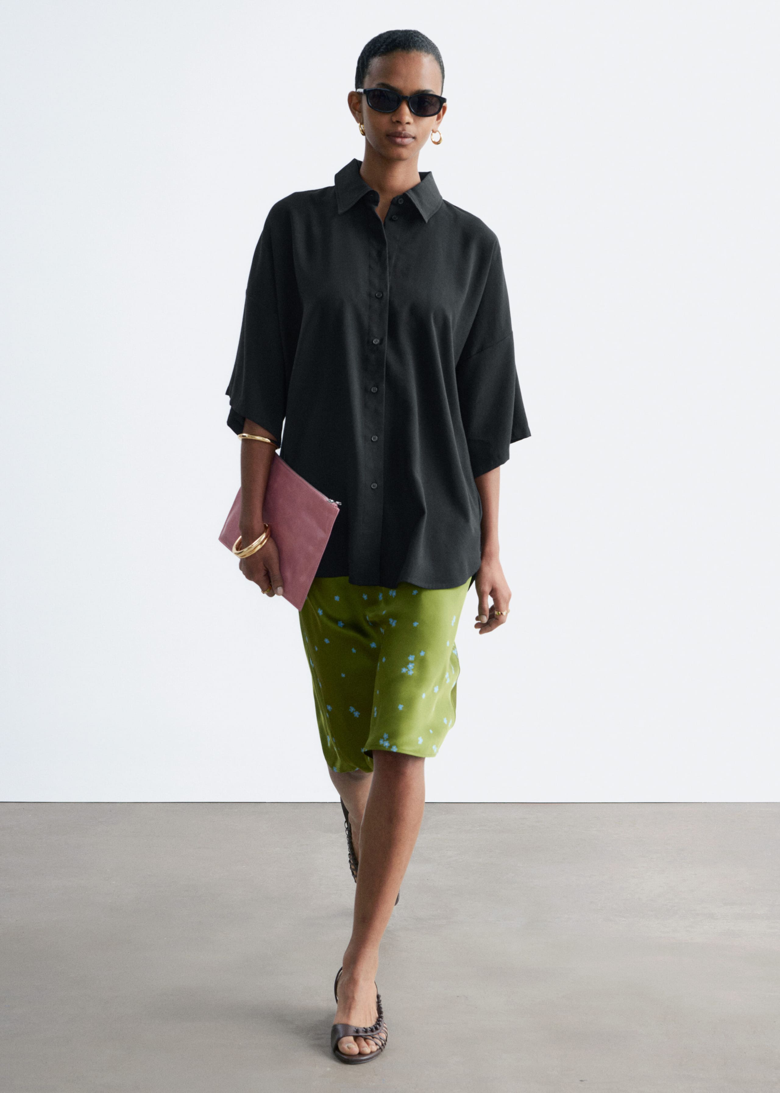 Oversized Quarter-Sleeve Shirt - Black - Still Life