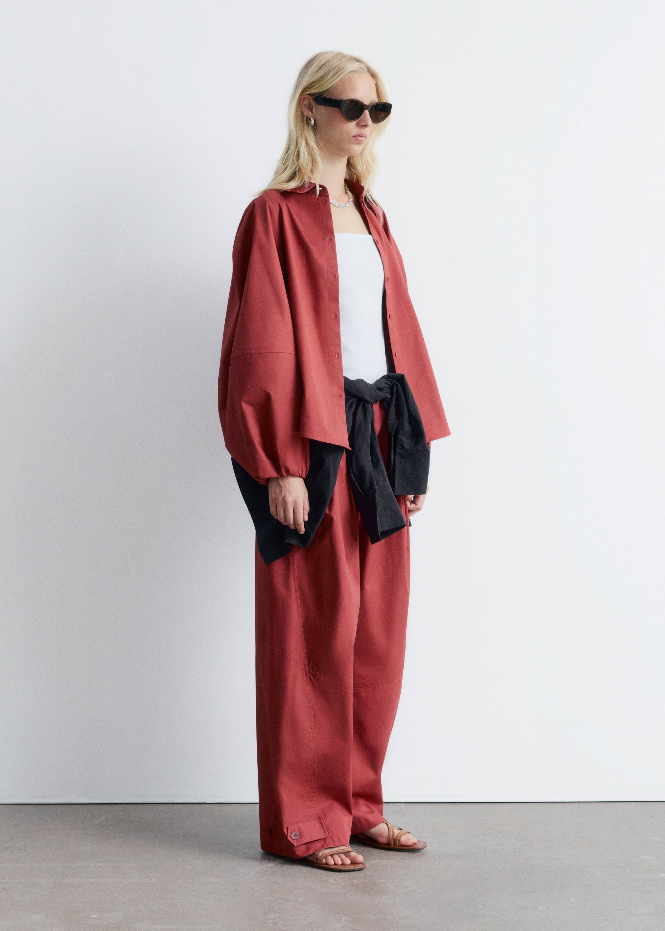 Grotere afbeelding bekijken: Volumineuze blouse met ballonmouwen - Donkerrood - DAMES | H&M NL 3