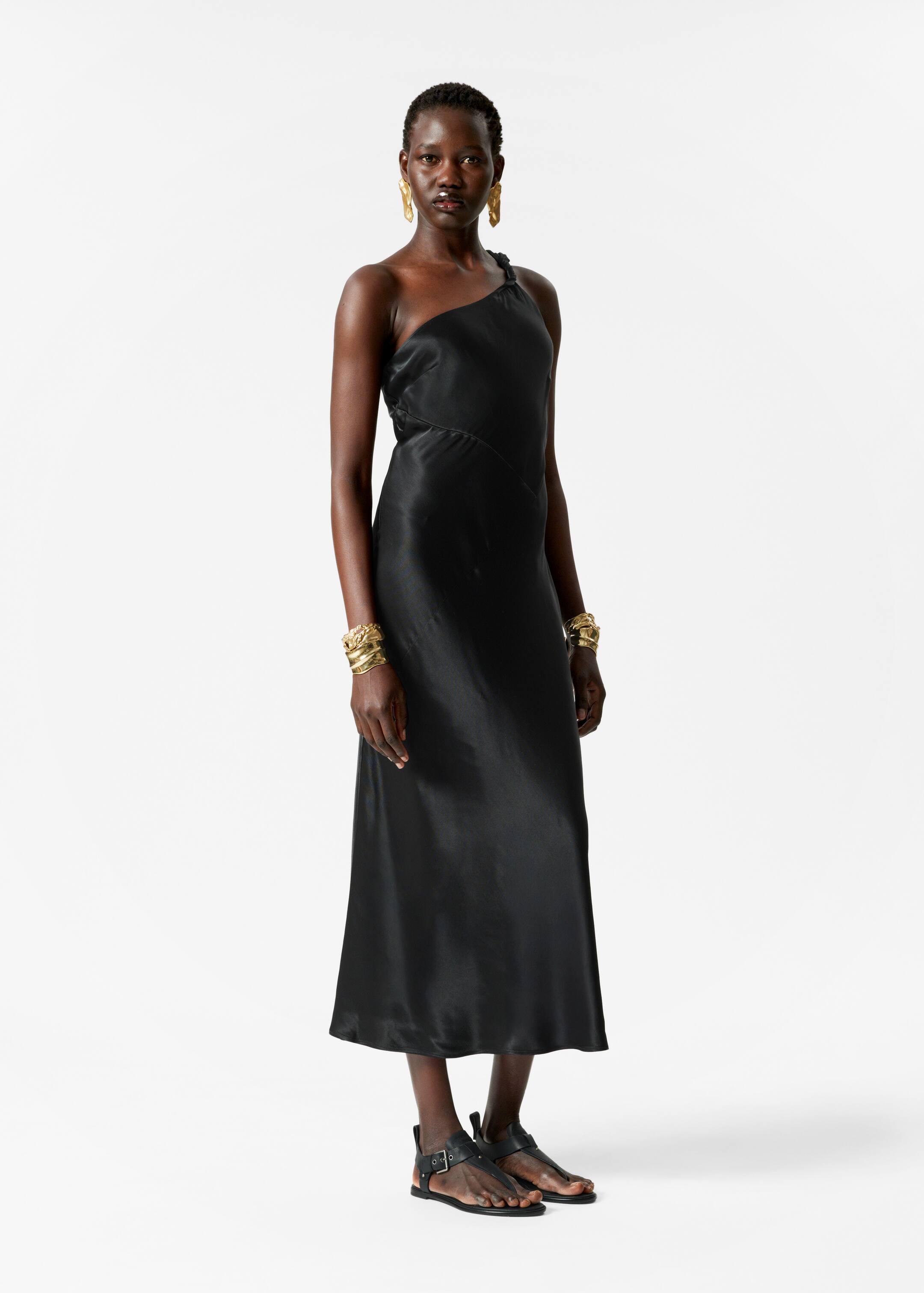 Grösseres Bild ansehen: One-Shoulder-Midikleid aus Satin - Schwarz - DAMEN | H&M CH 1