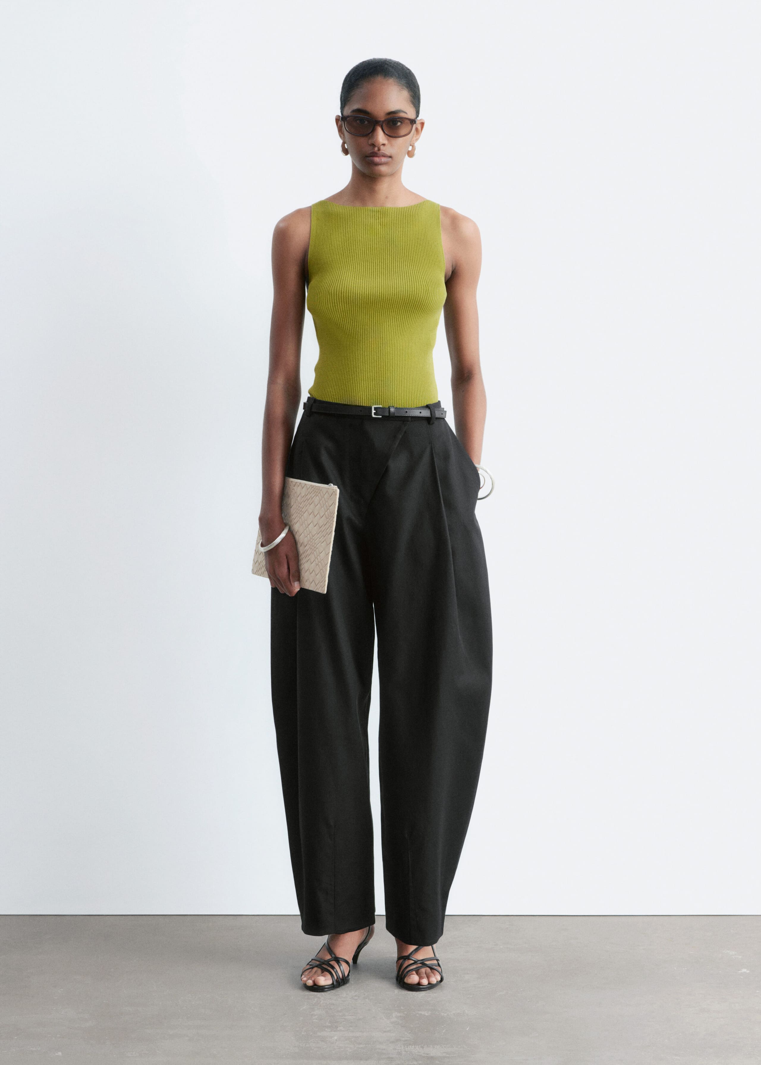 Image of Pantalones de perneras de barril