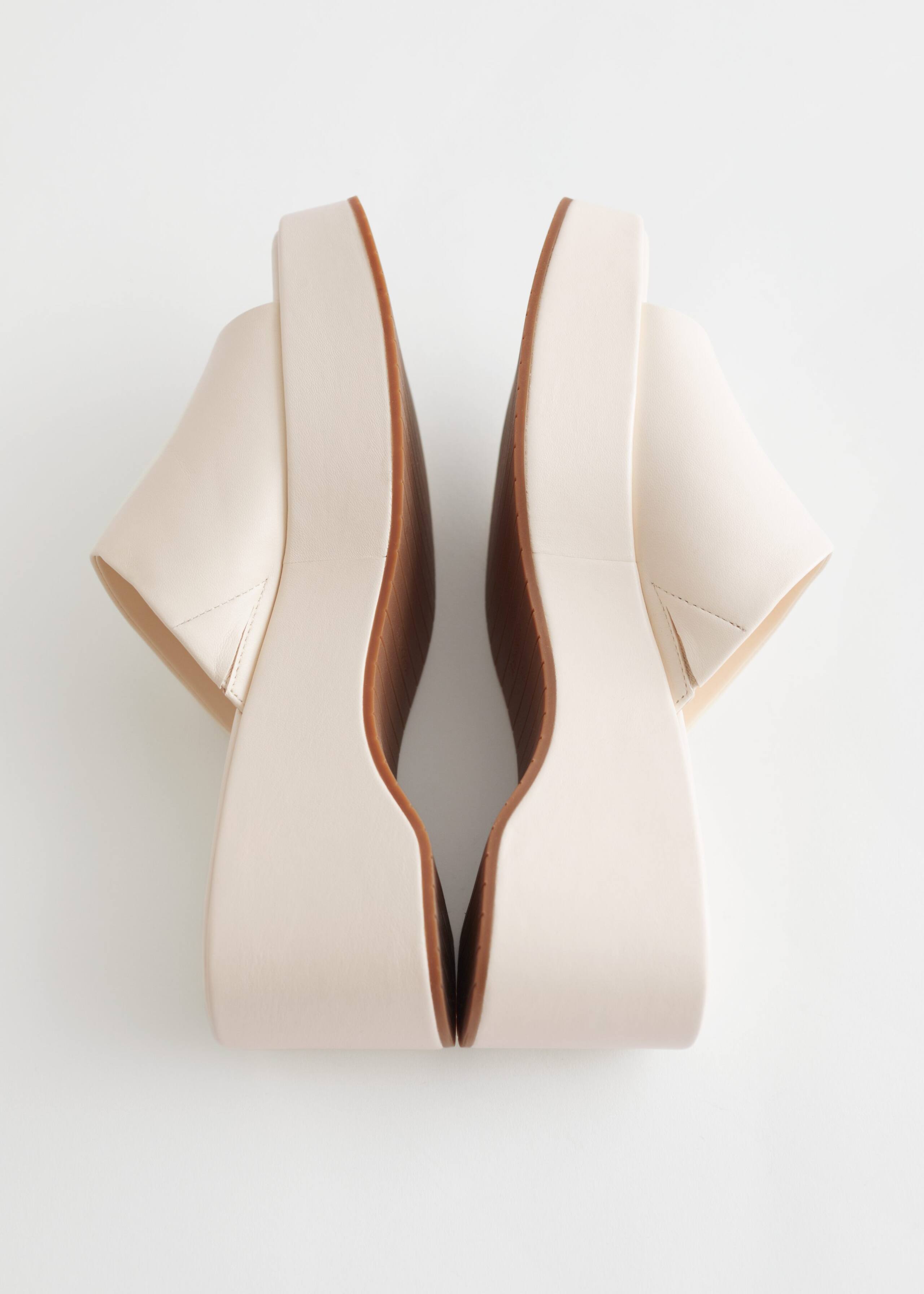 Platform Sandals - {{variantName}} - Descriptive Detail