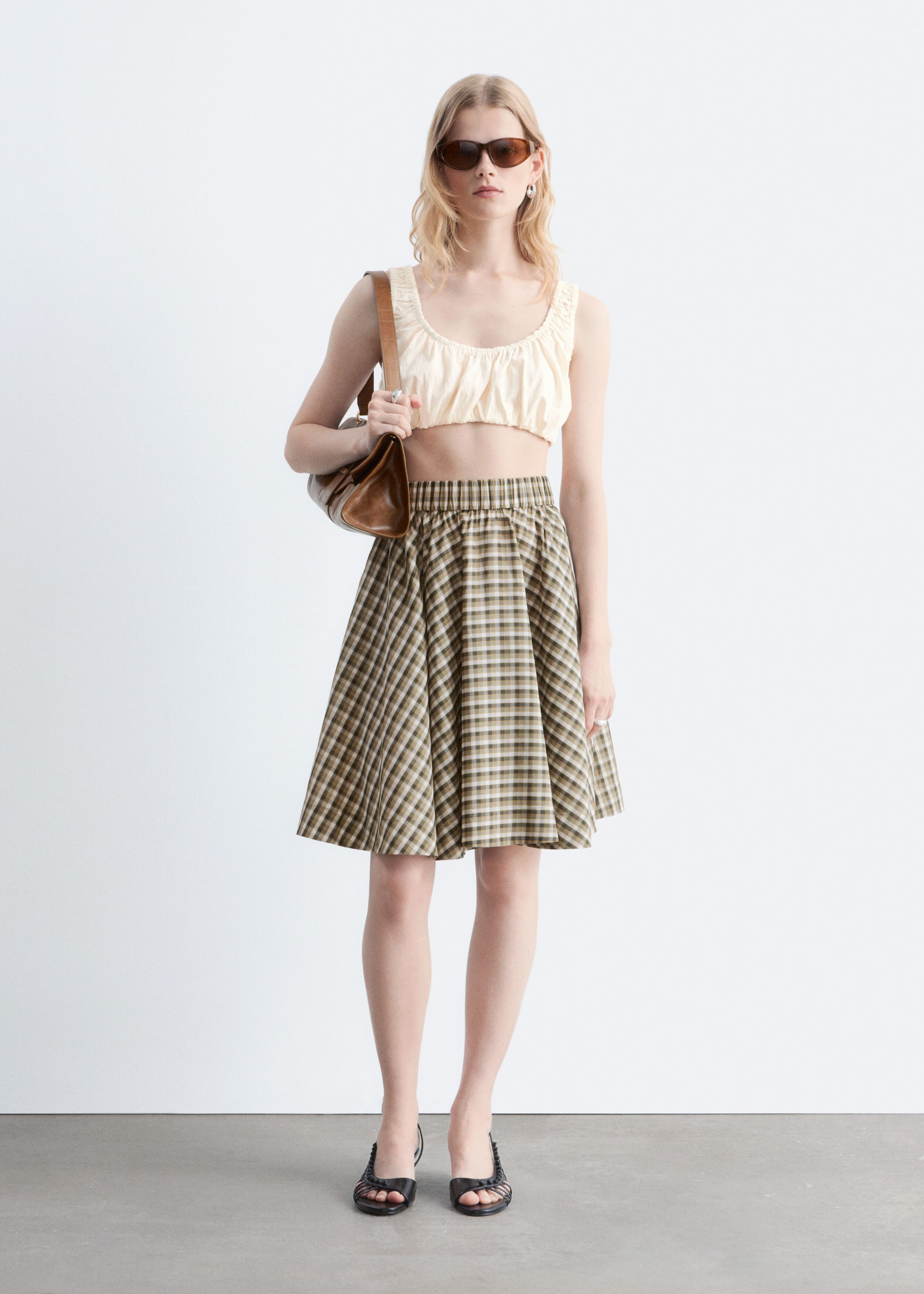 Rynkad bralette – Ljusbeige – lookbook