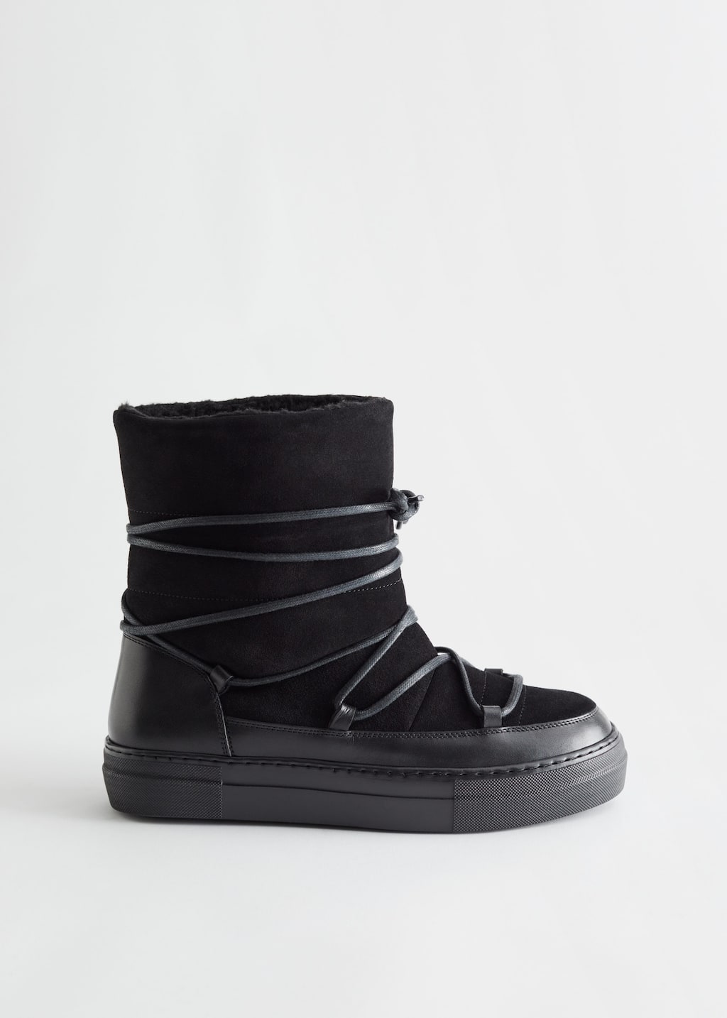 Lace-Up Snow Boots - Black - Still Life