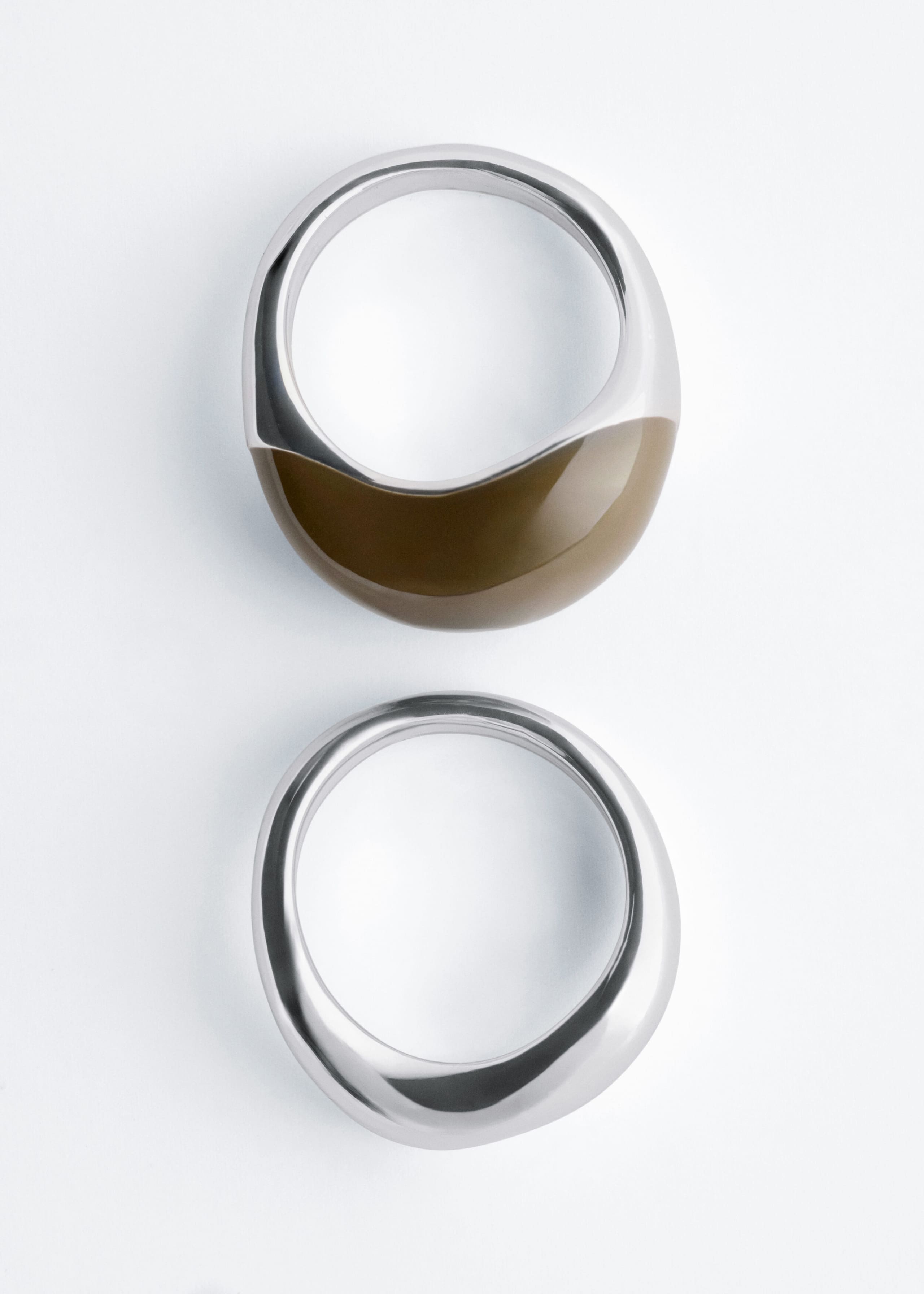 Sculptural 2-Pack Ring Set - Silver/Dark Beige - Still Life
