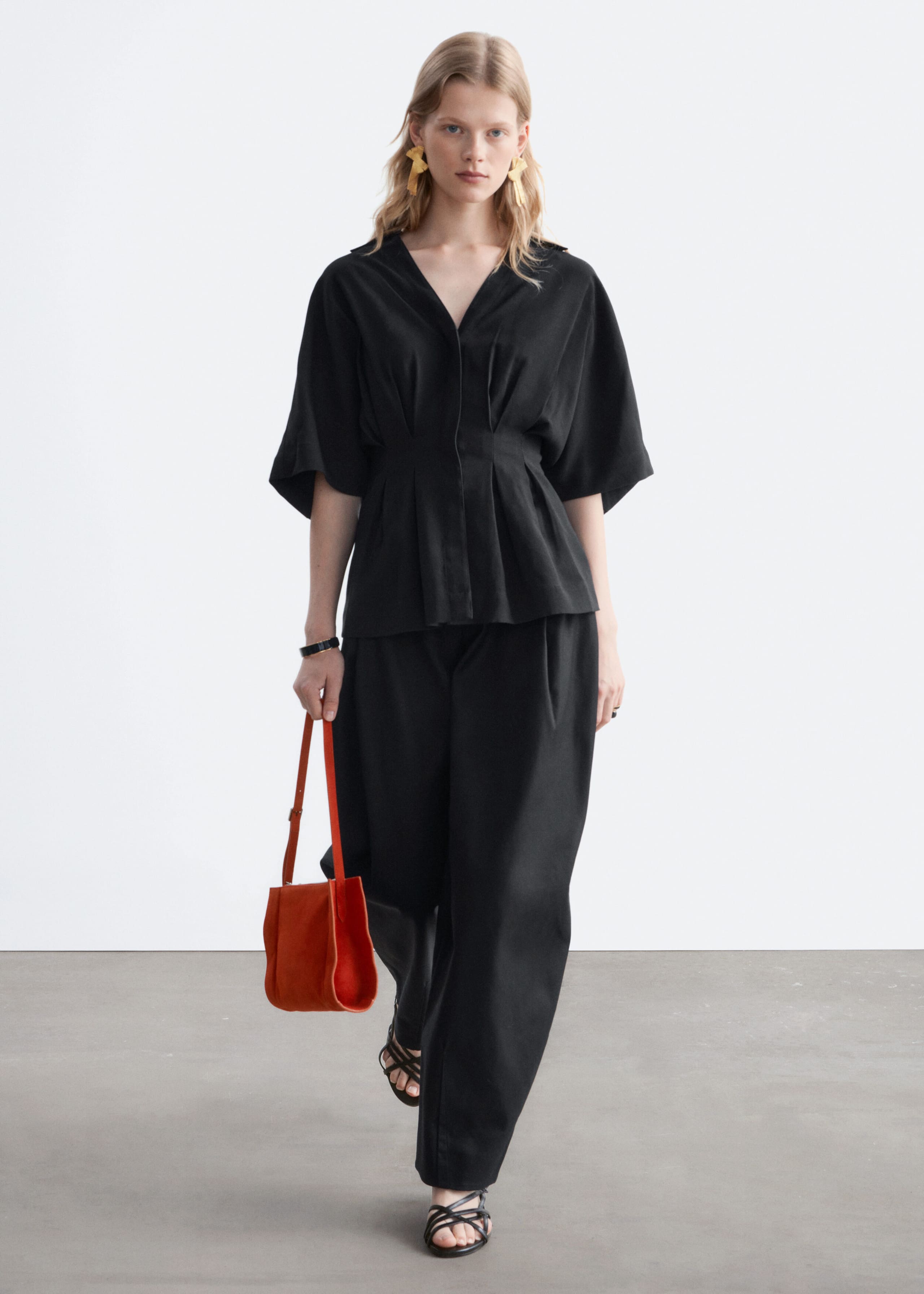 Hemd mit plissierter Taille - Schwarz - Lookbook