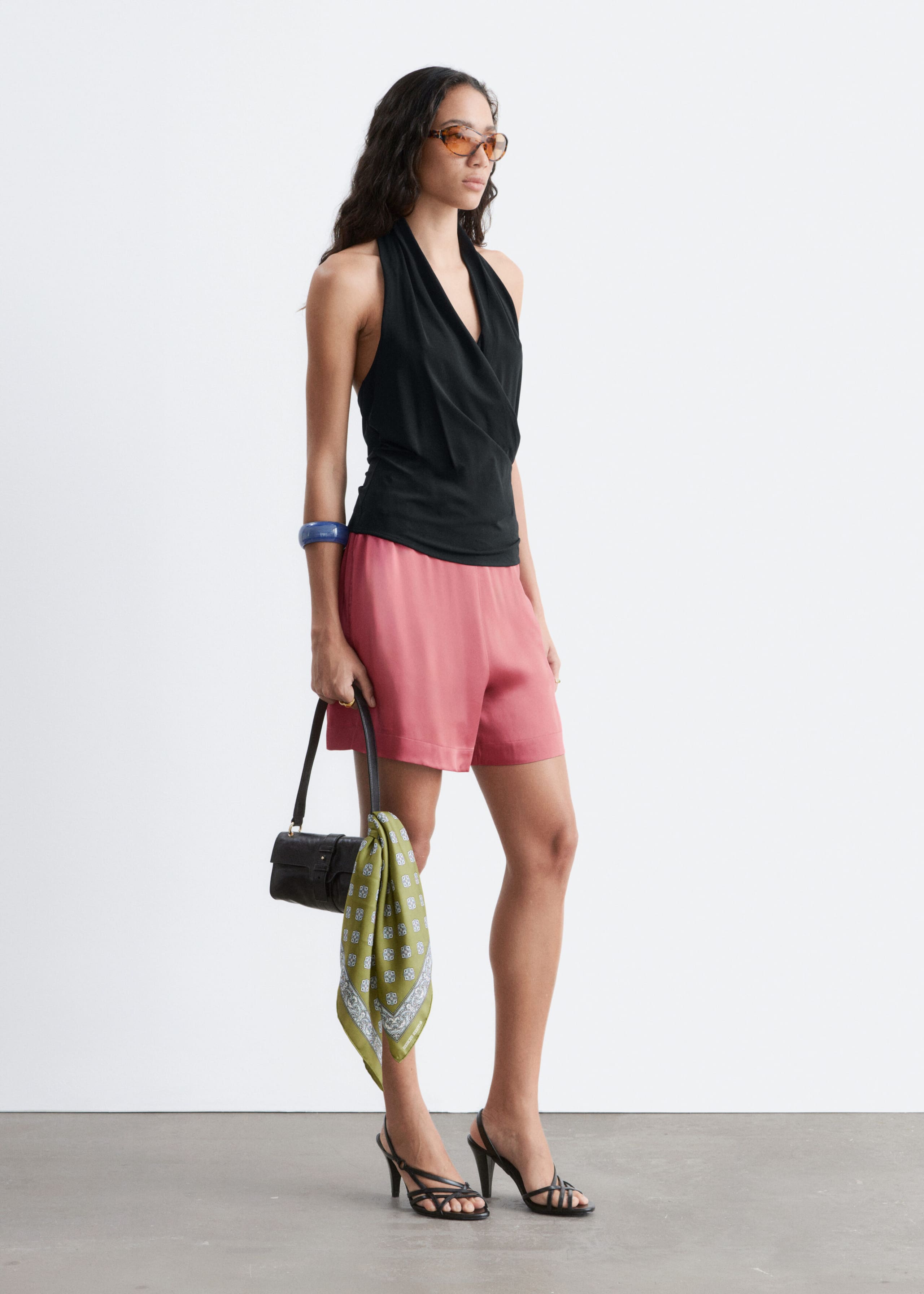 Satin Pull-On Shorts - Dark pink - Still Life