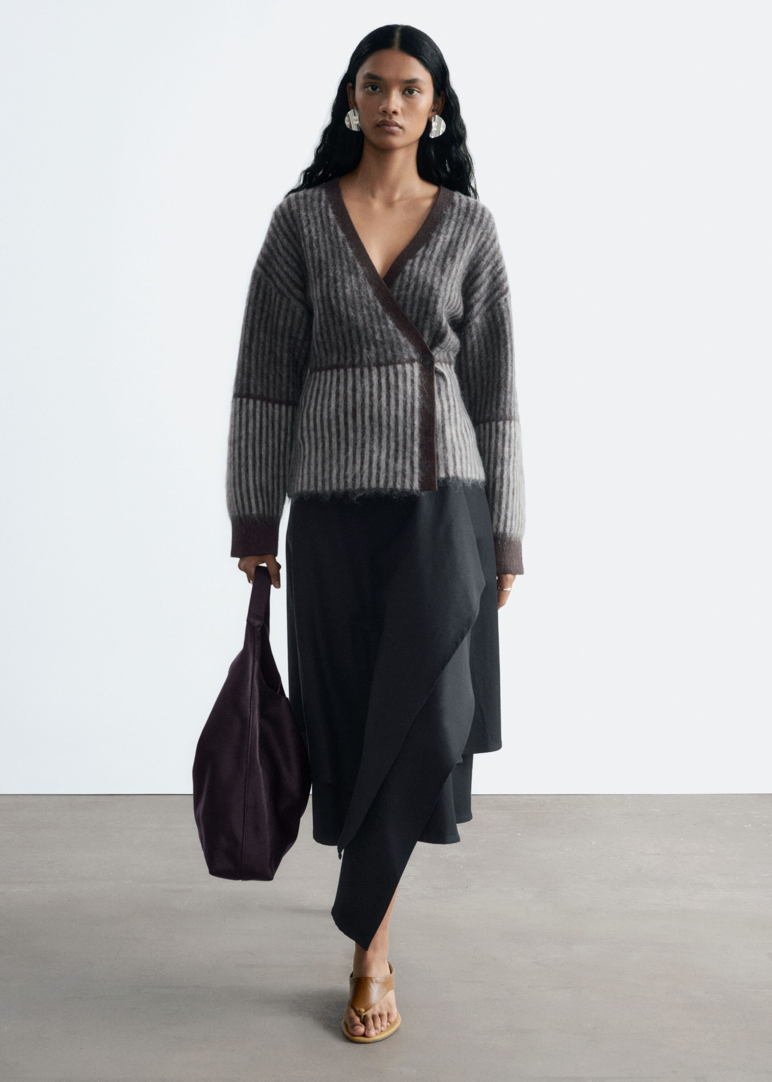 Wikkelvest van een mohairmix - Grijs/bruine strepen - Lookbook