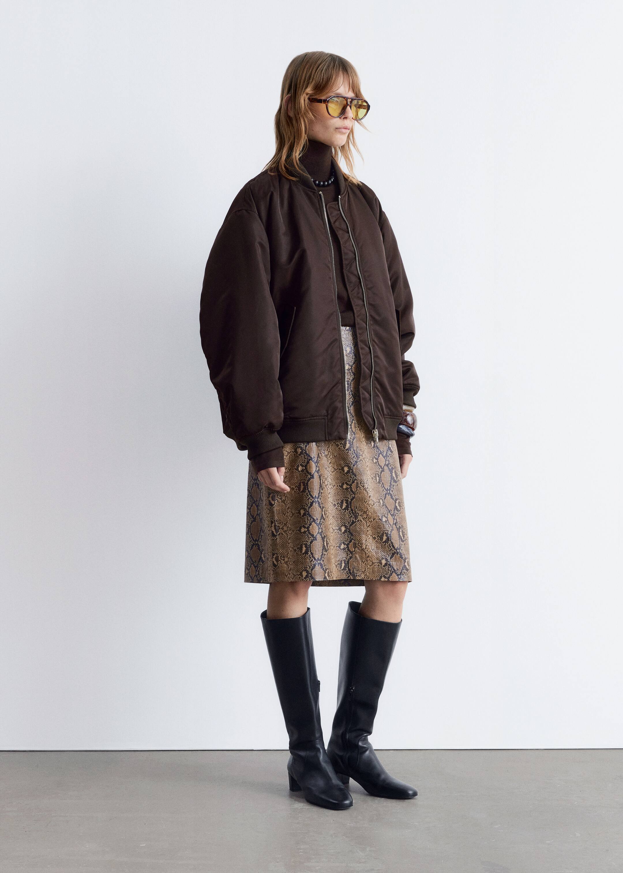 Nagyobb kép megtekintése: Hosszú bomberdzseki - Dark Brown - NŐI | H&M HU 6