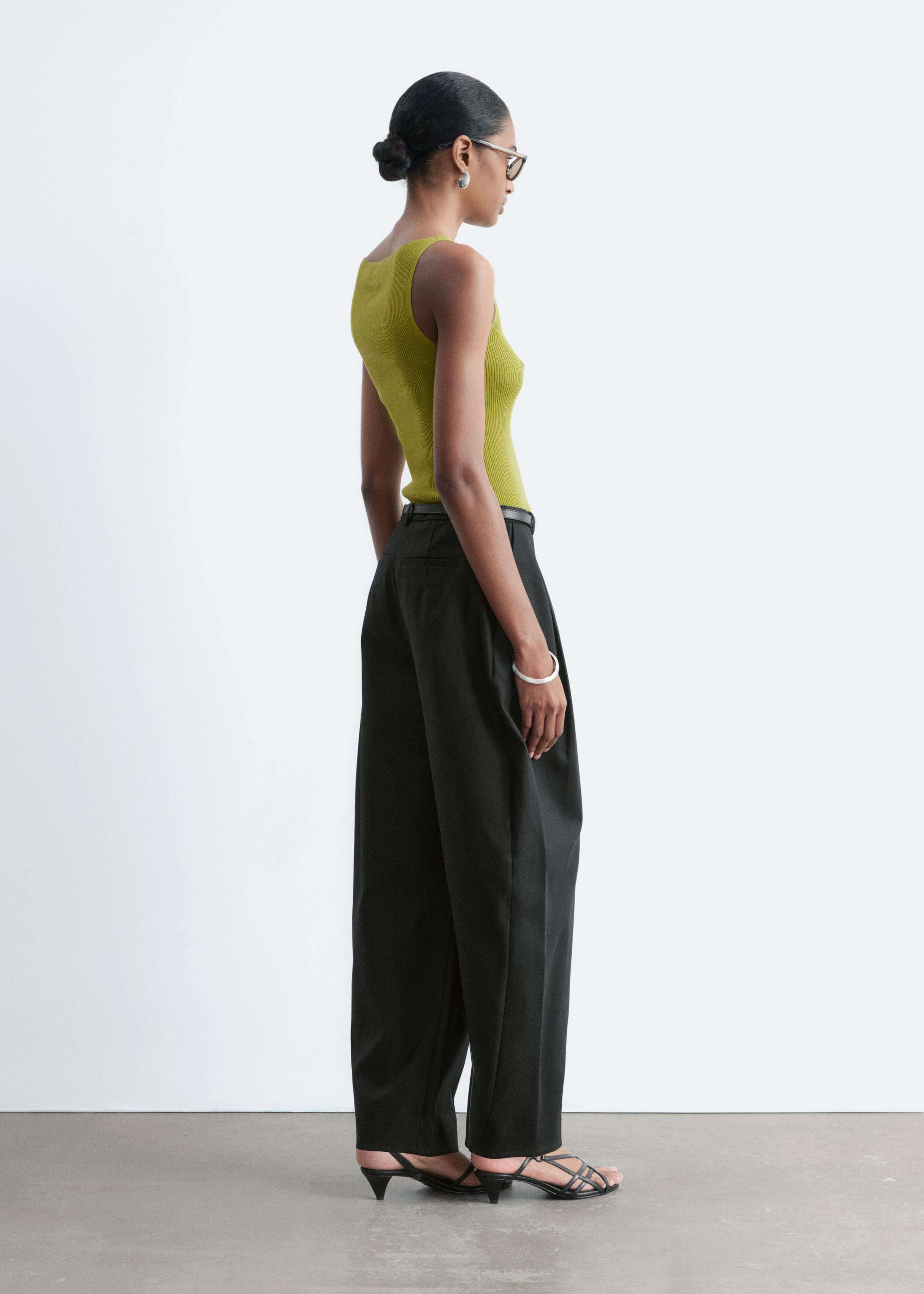 Image of Pantalones de perneras de barril