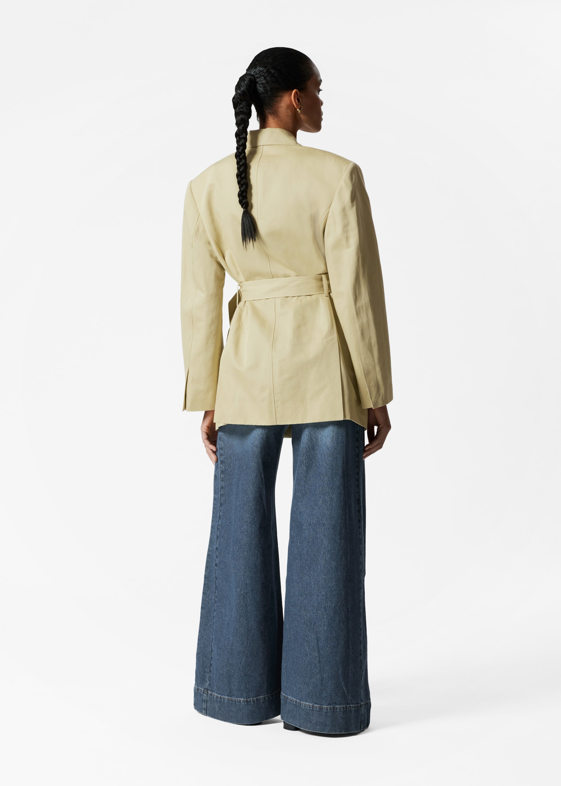Größeres Bild anzeigen: Blazer mit Gürtel - Gelb - Ladies | H&M AT 2