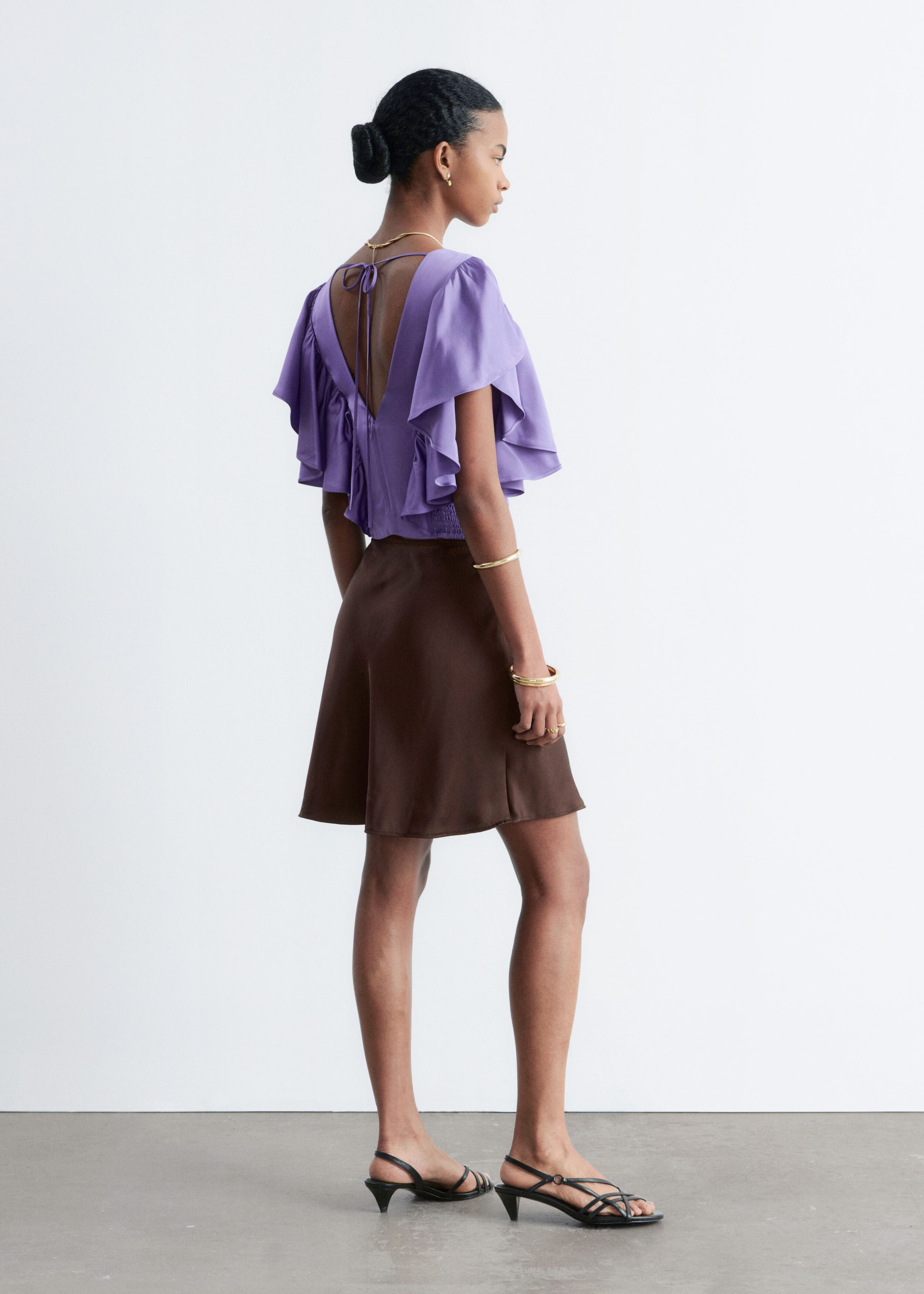 Image of Bluse mit Rüschen und V-Ausschnitt