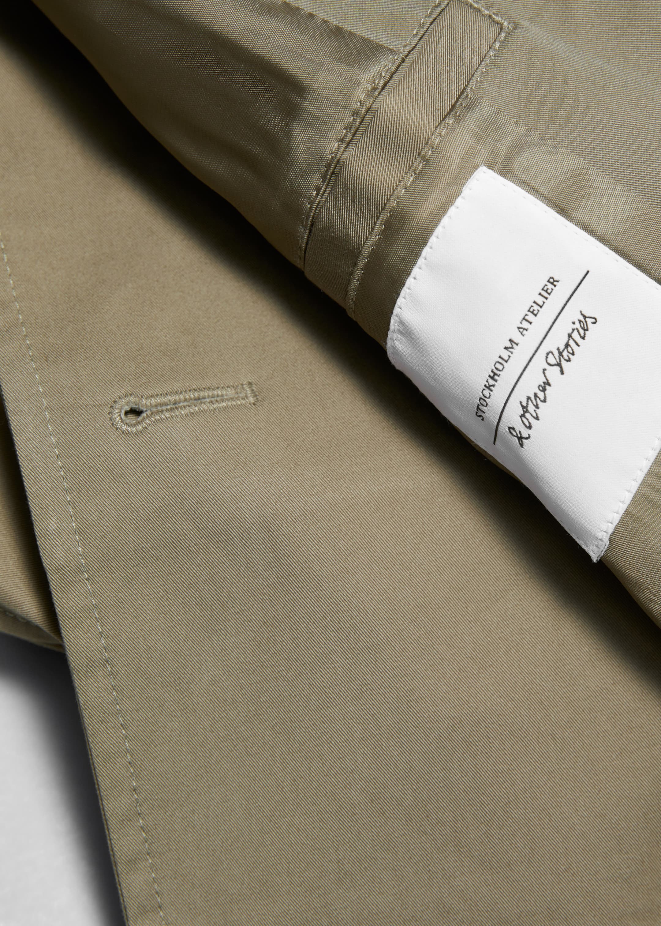 Ver imagen más grande: Chaqueta tipo gabardina corta - Caqui - MUJER | H&M ES 4