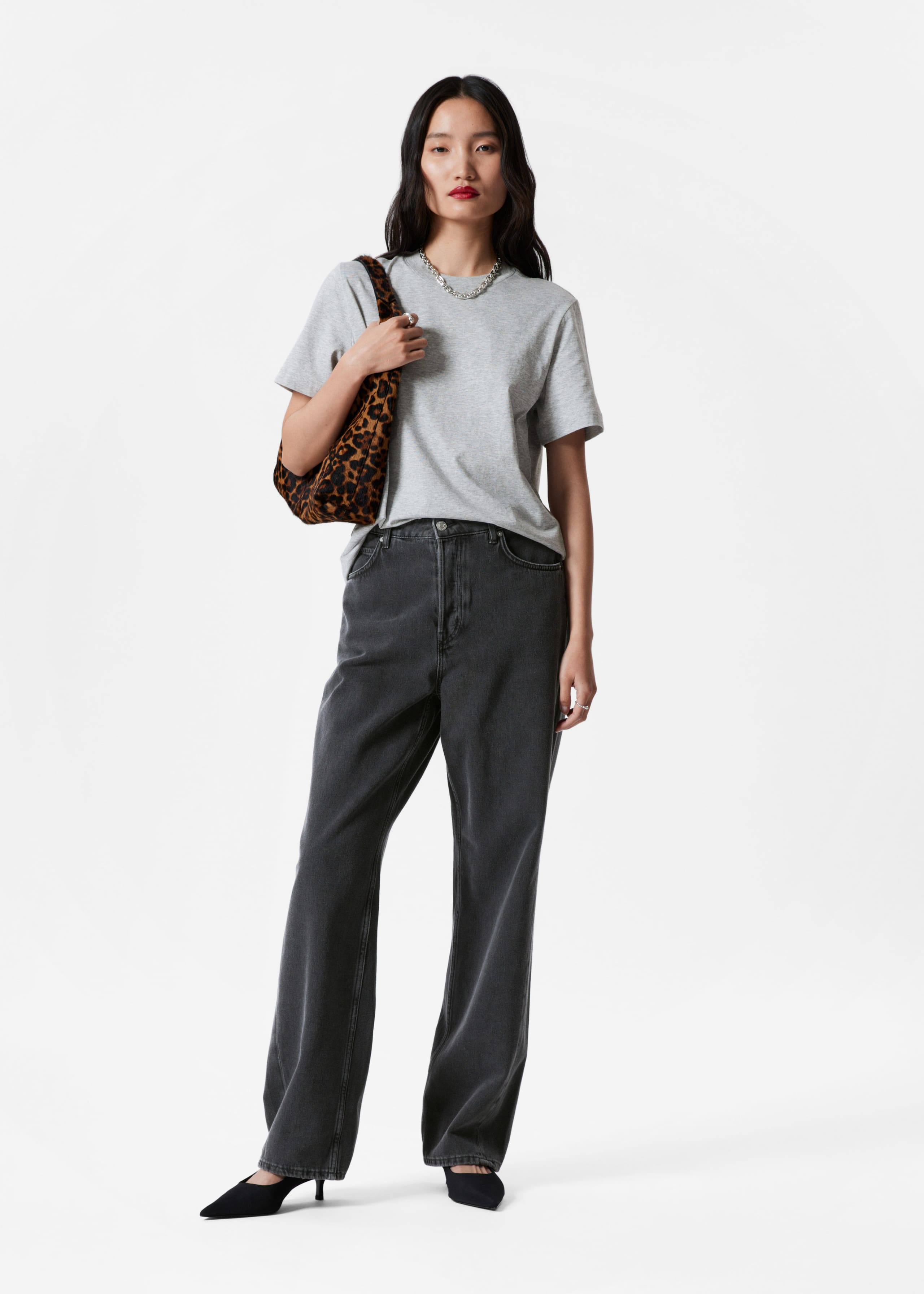 T-Shirt mit Rundhalsausschnitt - Beige - Lookbook