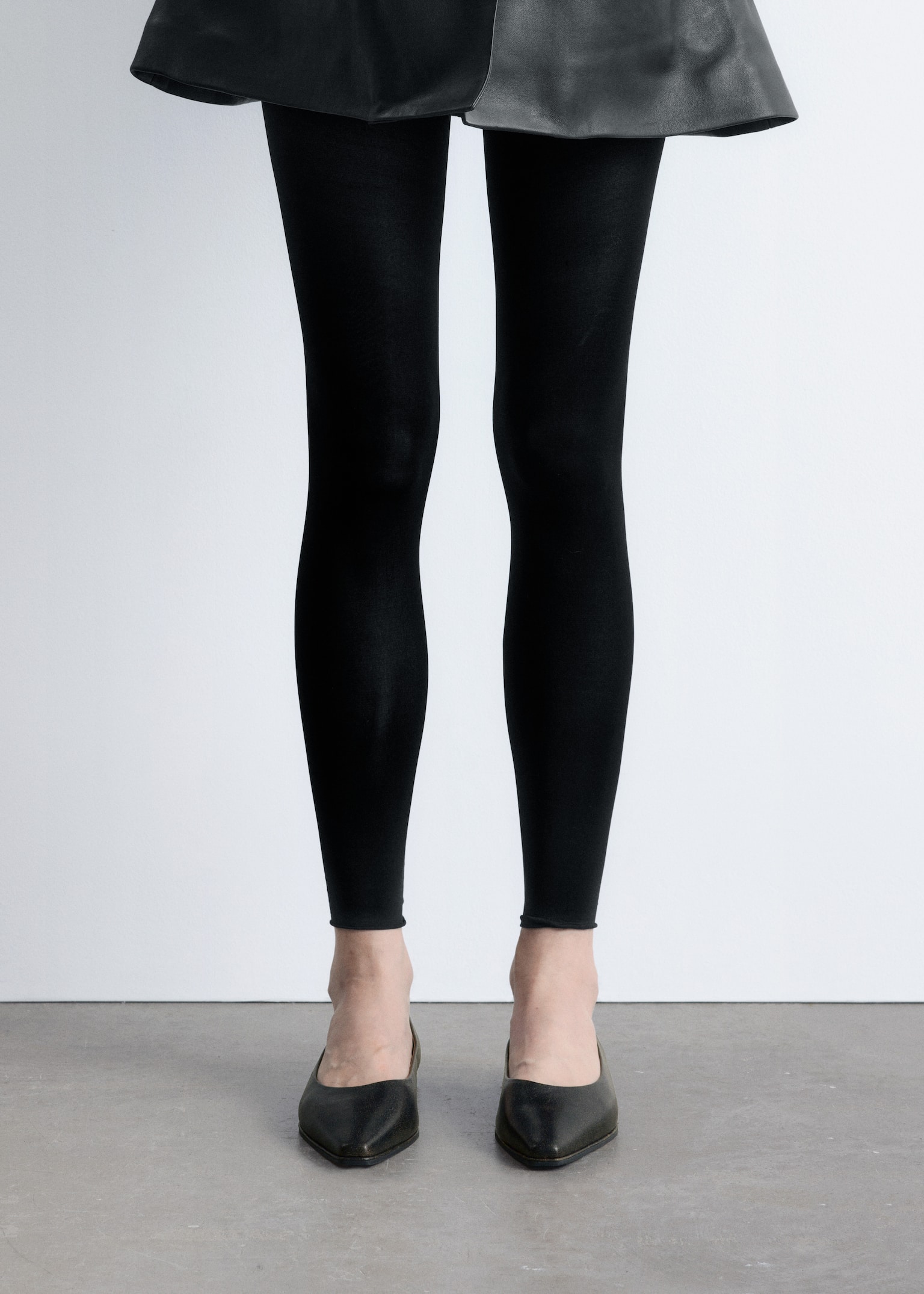 Кожени балетни обувки - Черни намачкани/Тъмнокафяво - 2