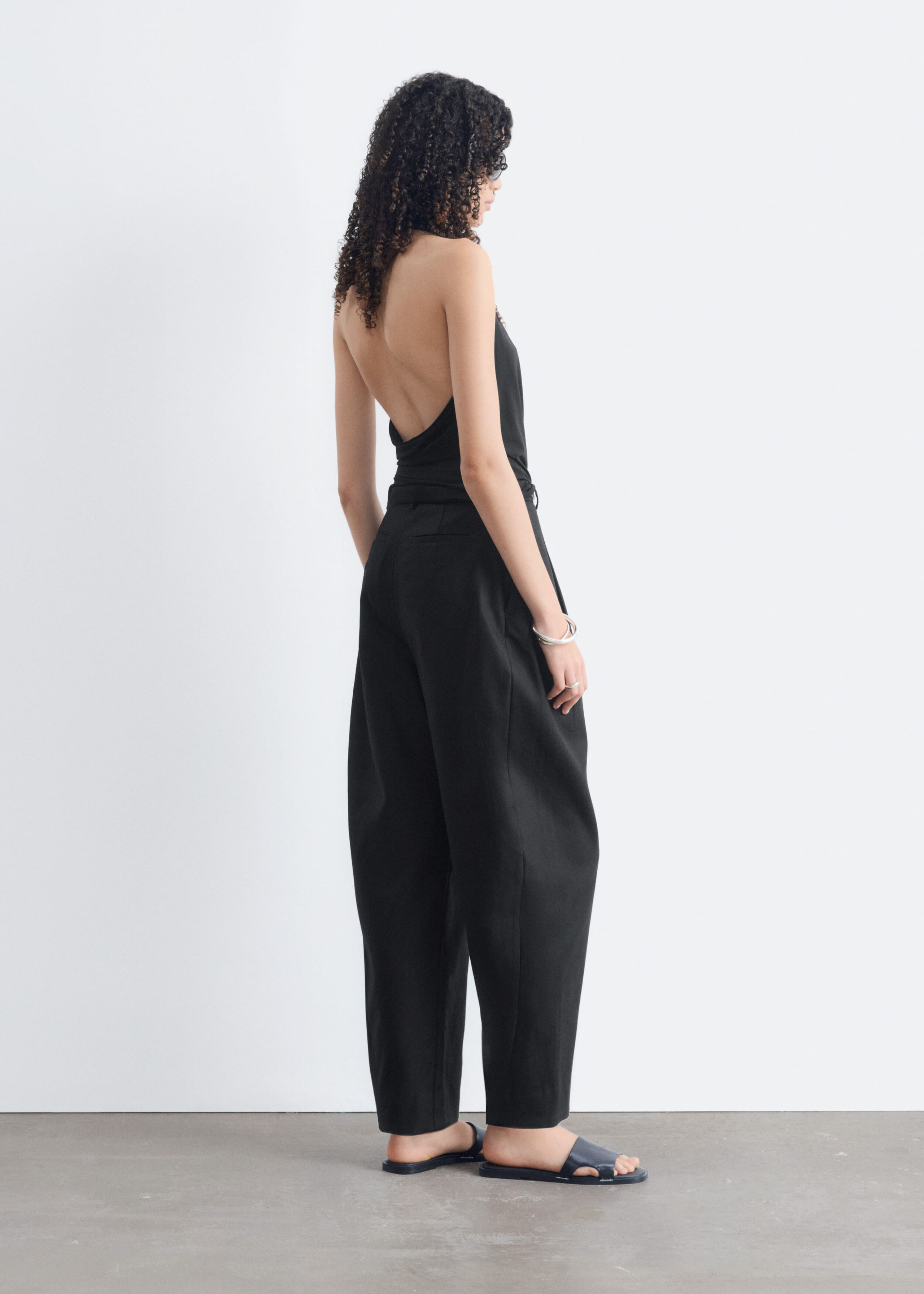 Barrel-Leg Trousers - Black - Still Life