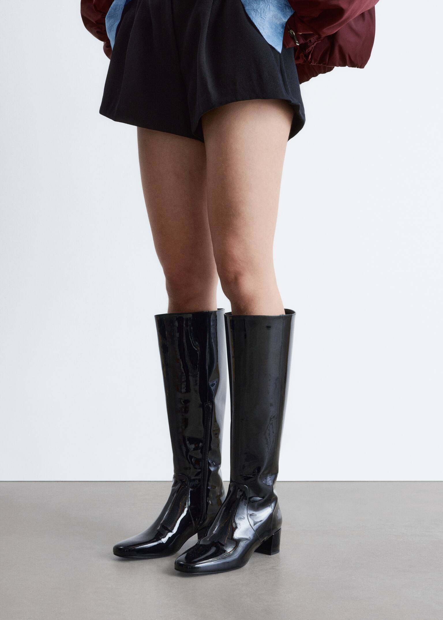 Botas de piel hasta la rodilla con tacón - Patente negra/Negro