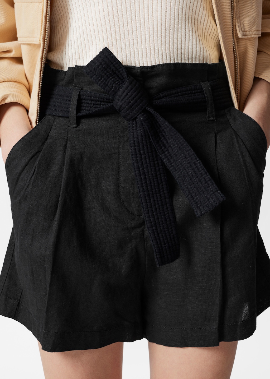 Image of Pantalones cortos paperbag en mezcla de lino