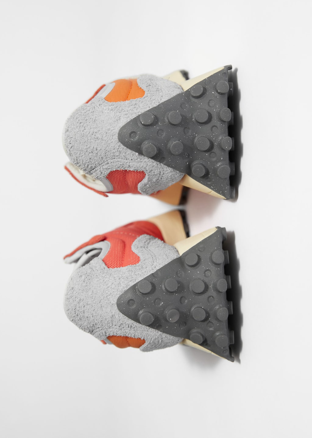 Sneakersy New Balance 327 – Pomarańczowy – Martwa natura