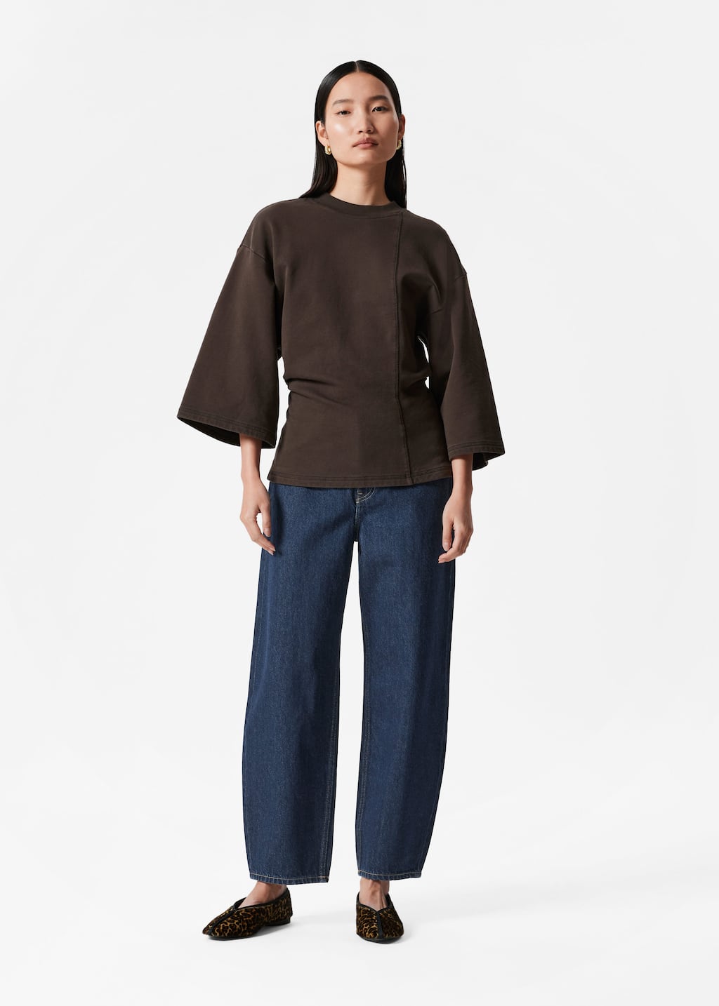 Camiseta con forma de trapecio - Beige - Lookbook