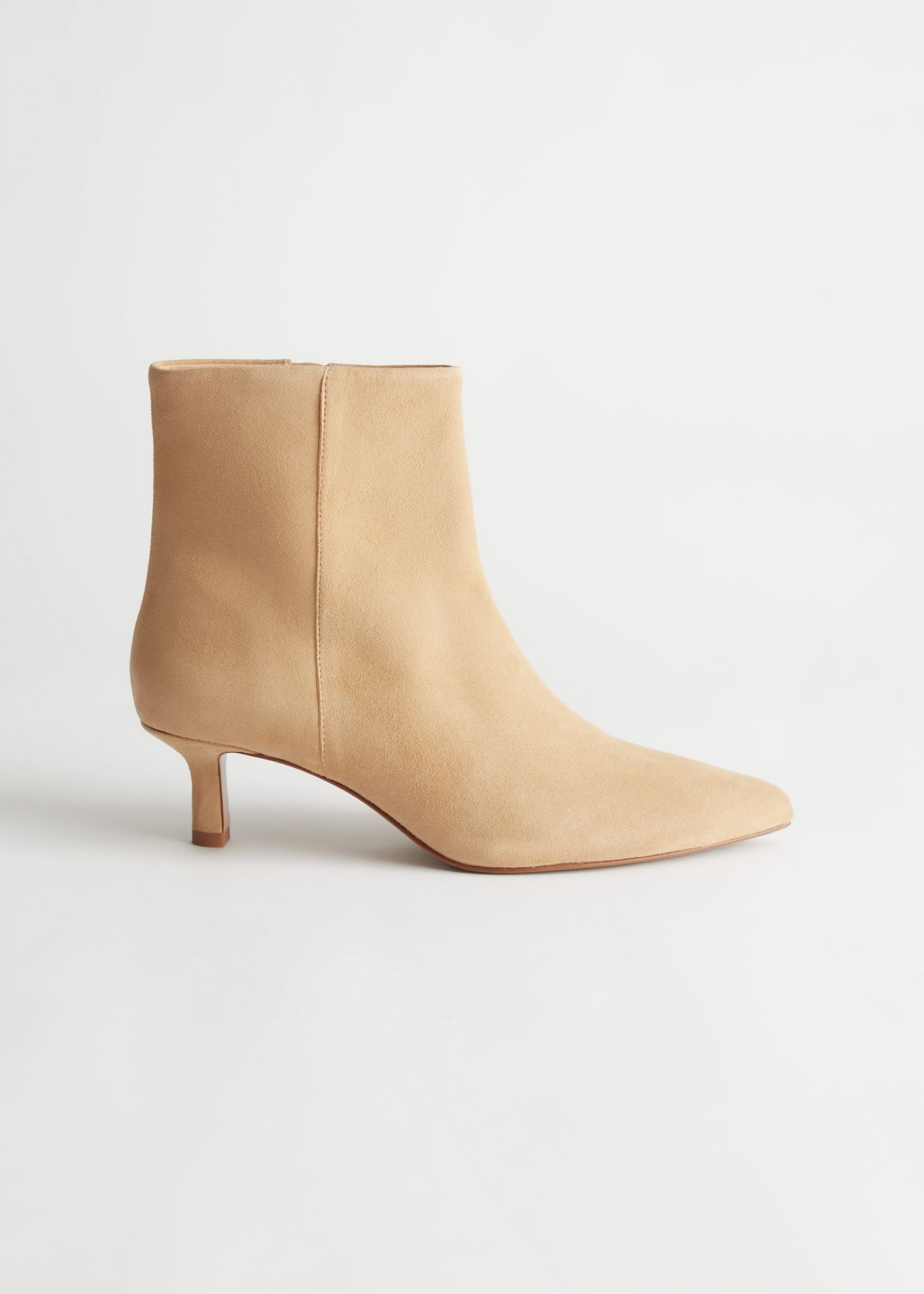 Suede Kitten Heel Boots - Beige - Natura morta