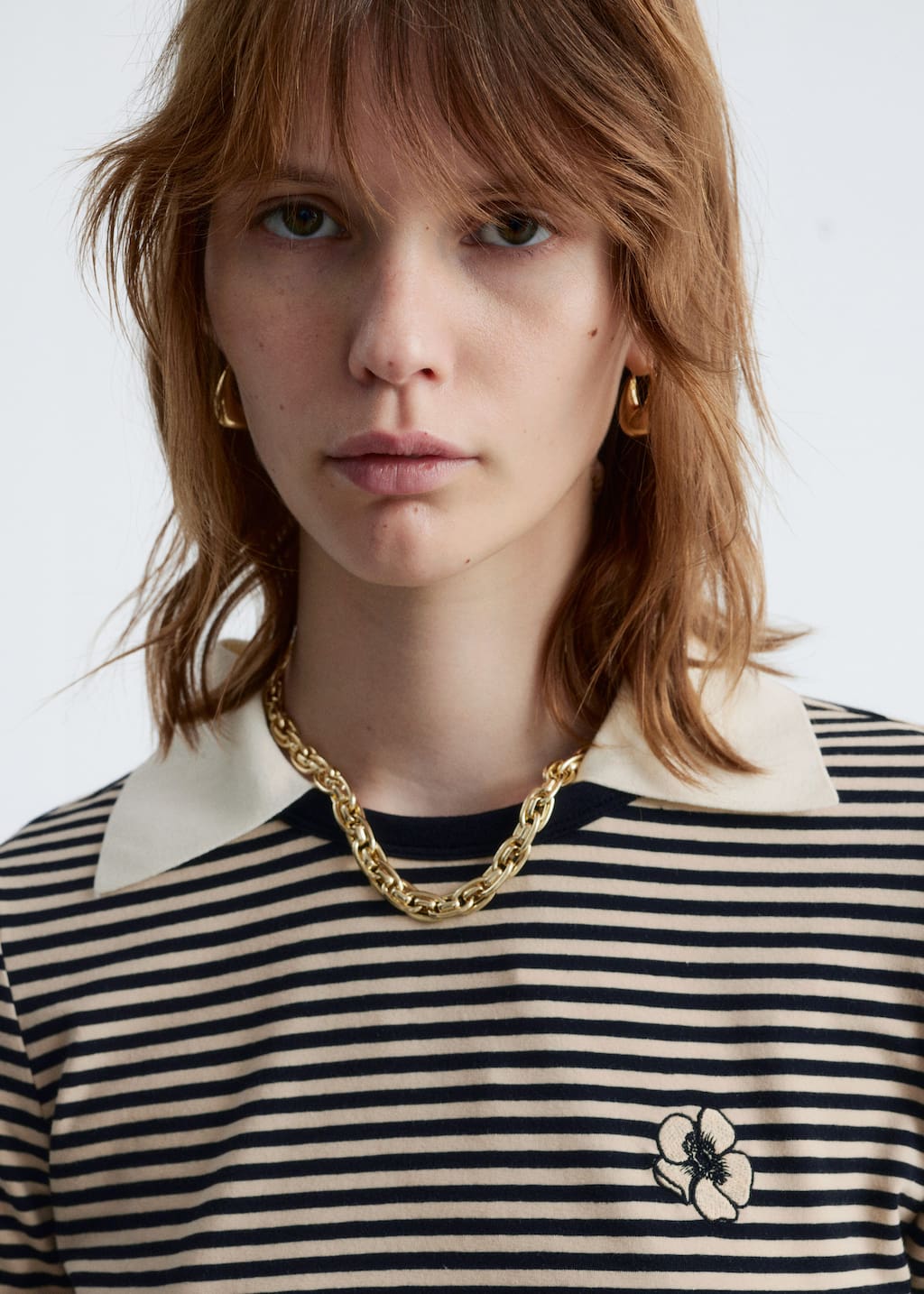 Haftowany T-shirt – Kremowy/Fioletowy – Lookbook