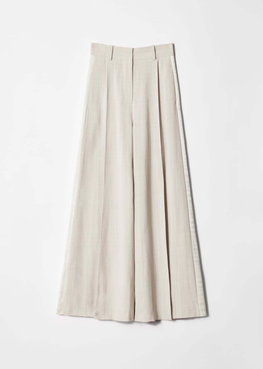 Pantaloni ampi con pieghe pressate