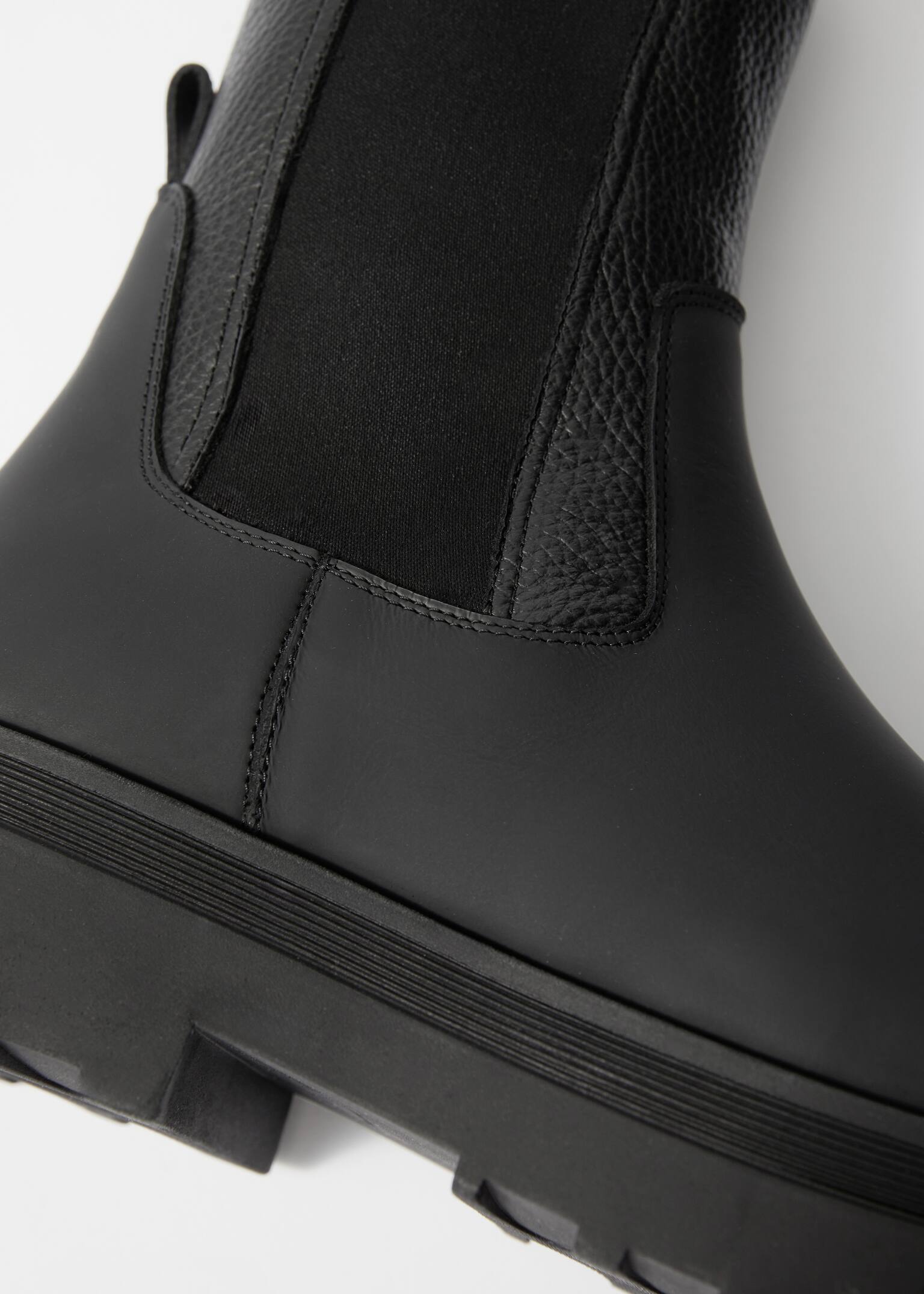 Gefütterte Chelsea Boots aus Leder - Schwarz - 2