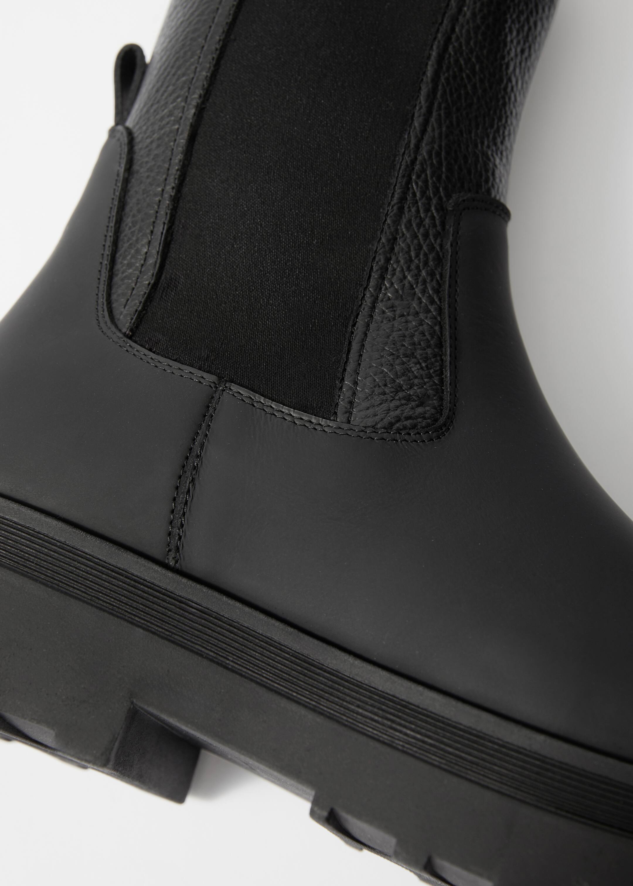Grösseres Bild ansehen: Gefütterte Chelsea Boots aus Leder - Schwarz - DAMEN | H&M CH 3