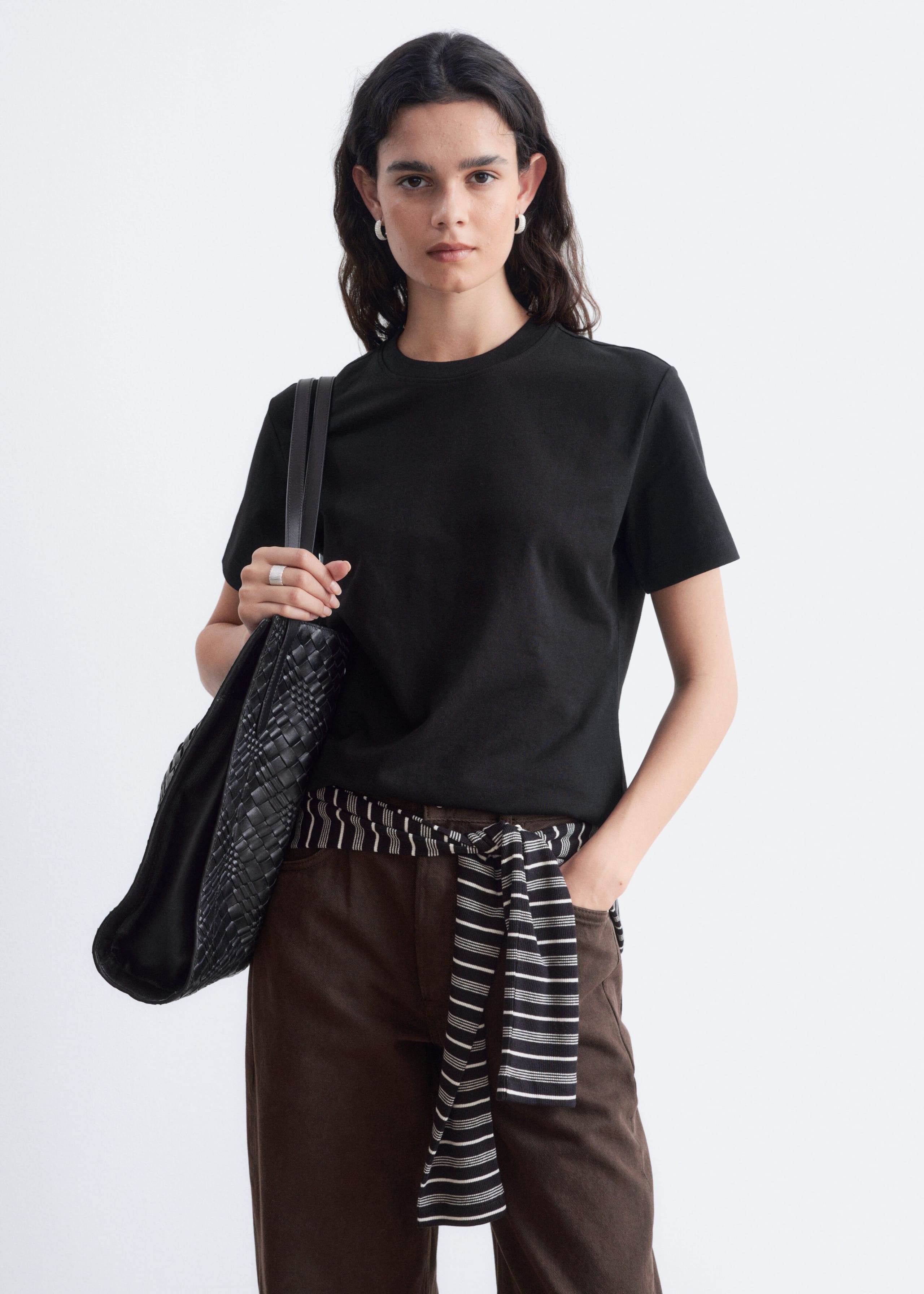 T-shirt en coton à col rond - Noir - Lookbook