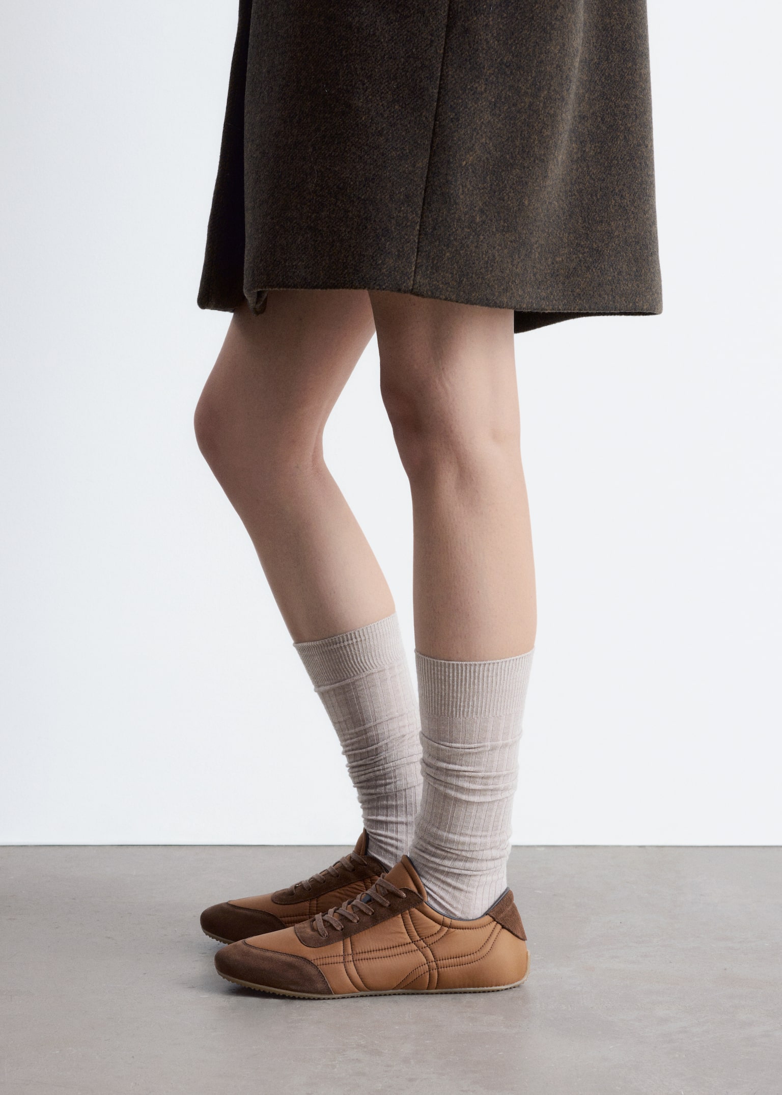 Sneakers con dettagli in pelle scamosciata - Marrone/Nero/Bianco/Beige