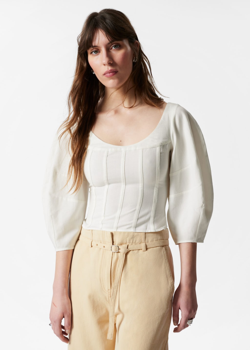Image of Blusa recortada con corsé