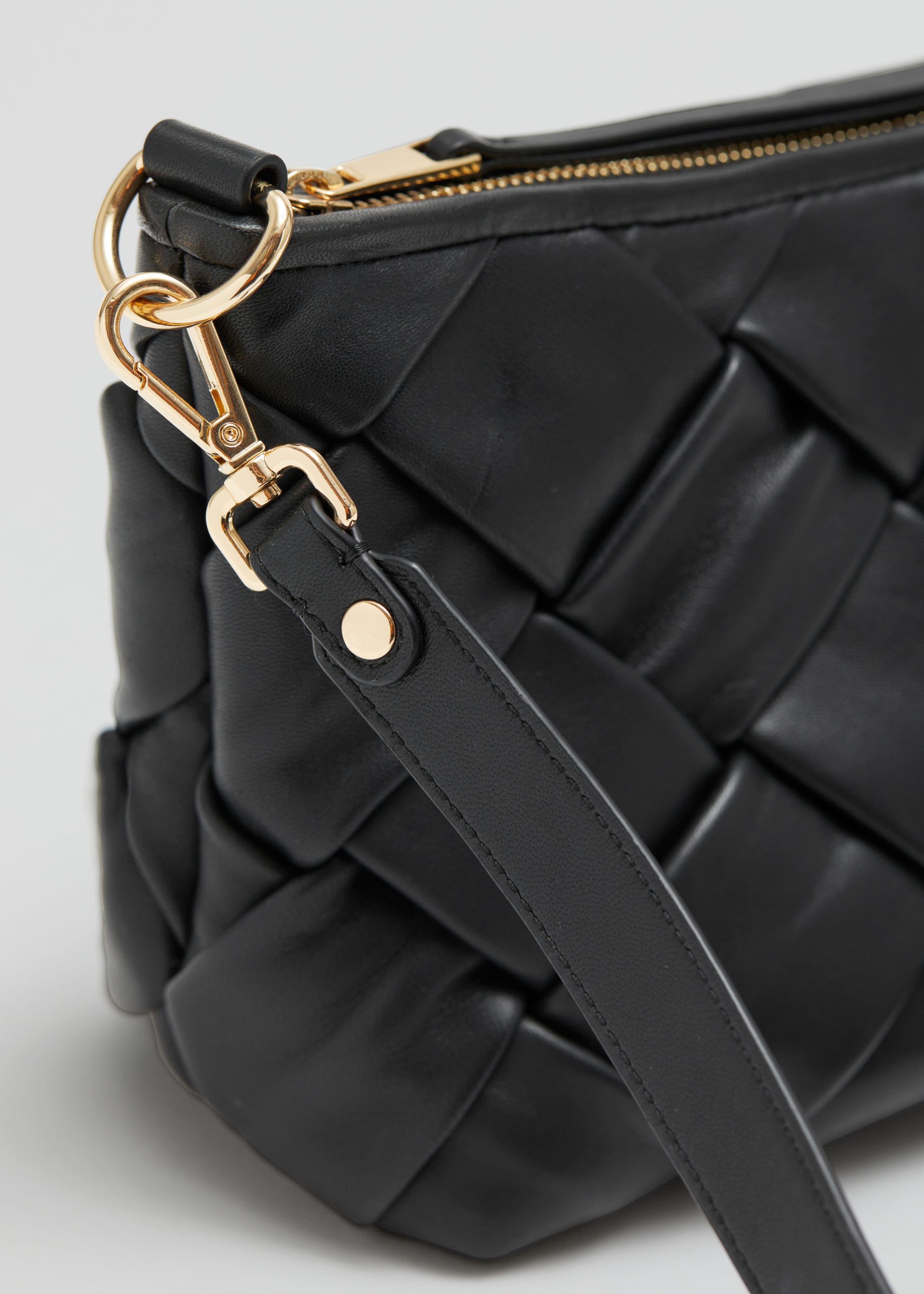 Borsa a spalla in pelle intrecciata - {{variantName}} - Descrizione dettagliata