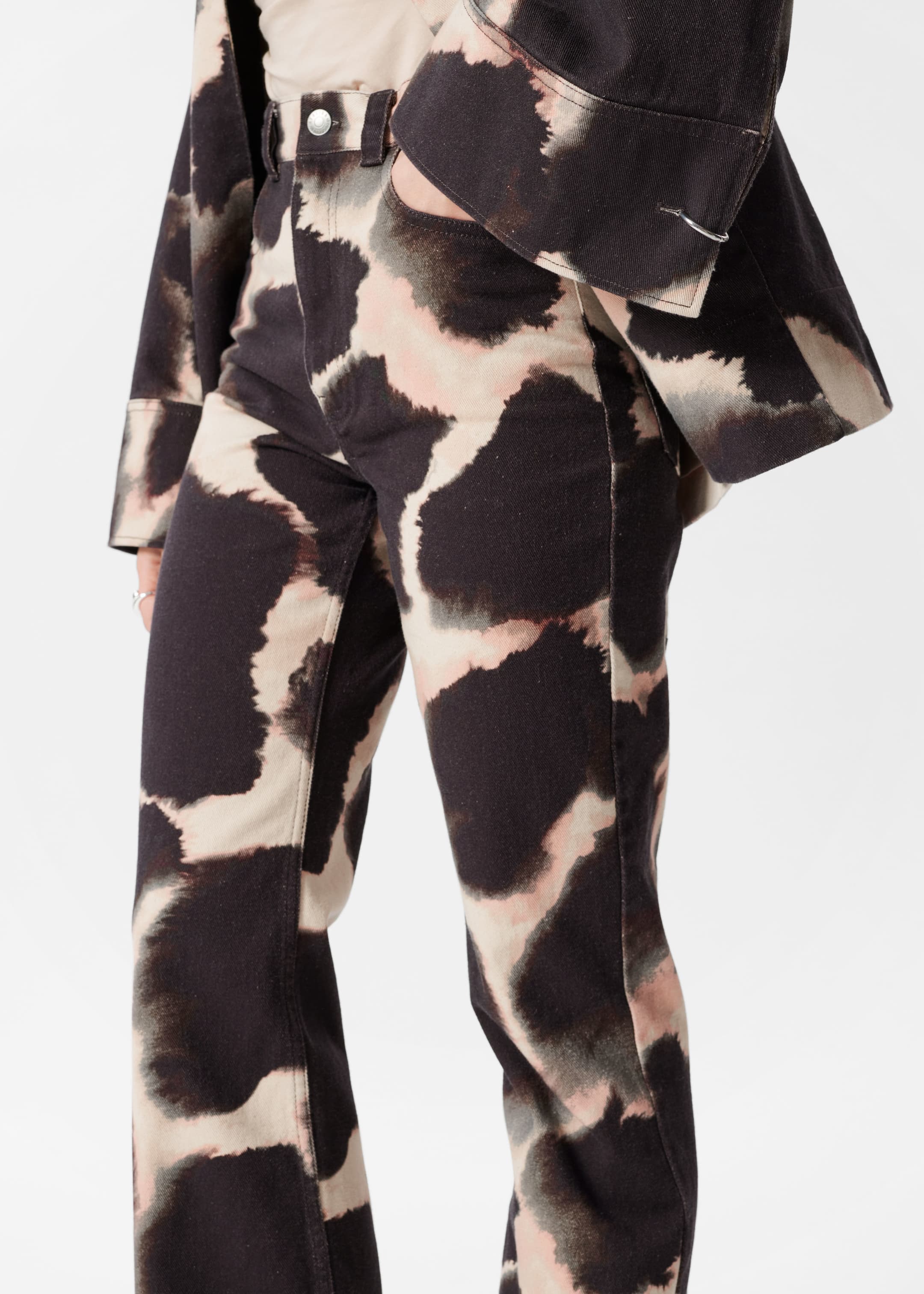 Grotere afbeelding bekijken: Broek met rechte pijpen - Bruin met print - DAMES | H&M NL 2