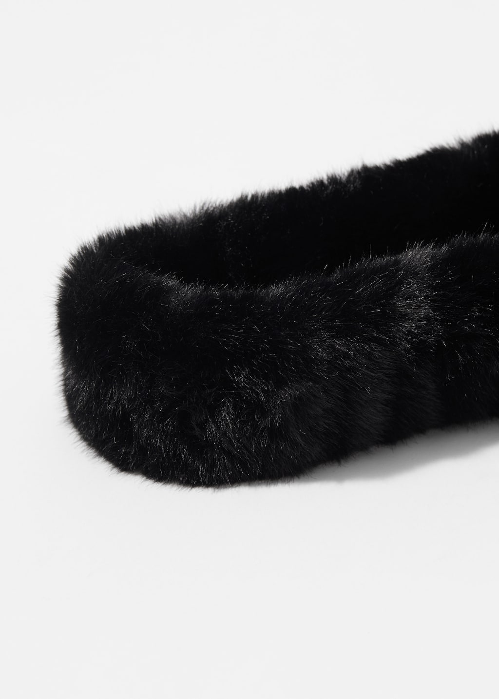 Faux Fur Headband - {{variantName}} - Descriptive Detail