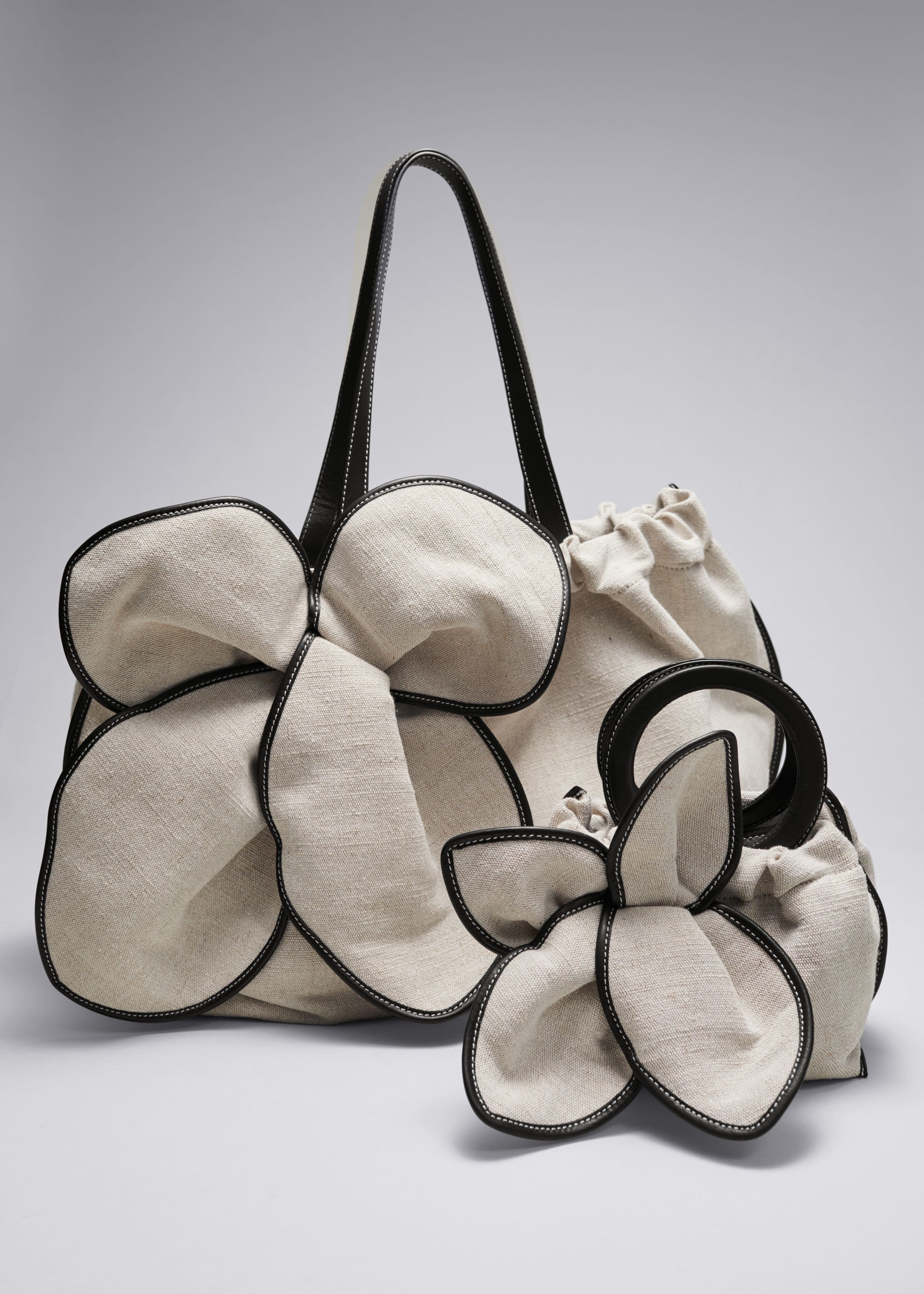 Small Blossom Canvas Bag - Beige - Still Life