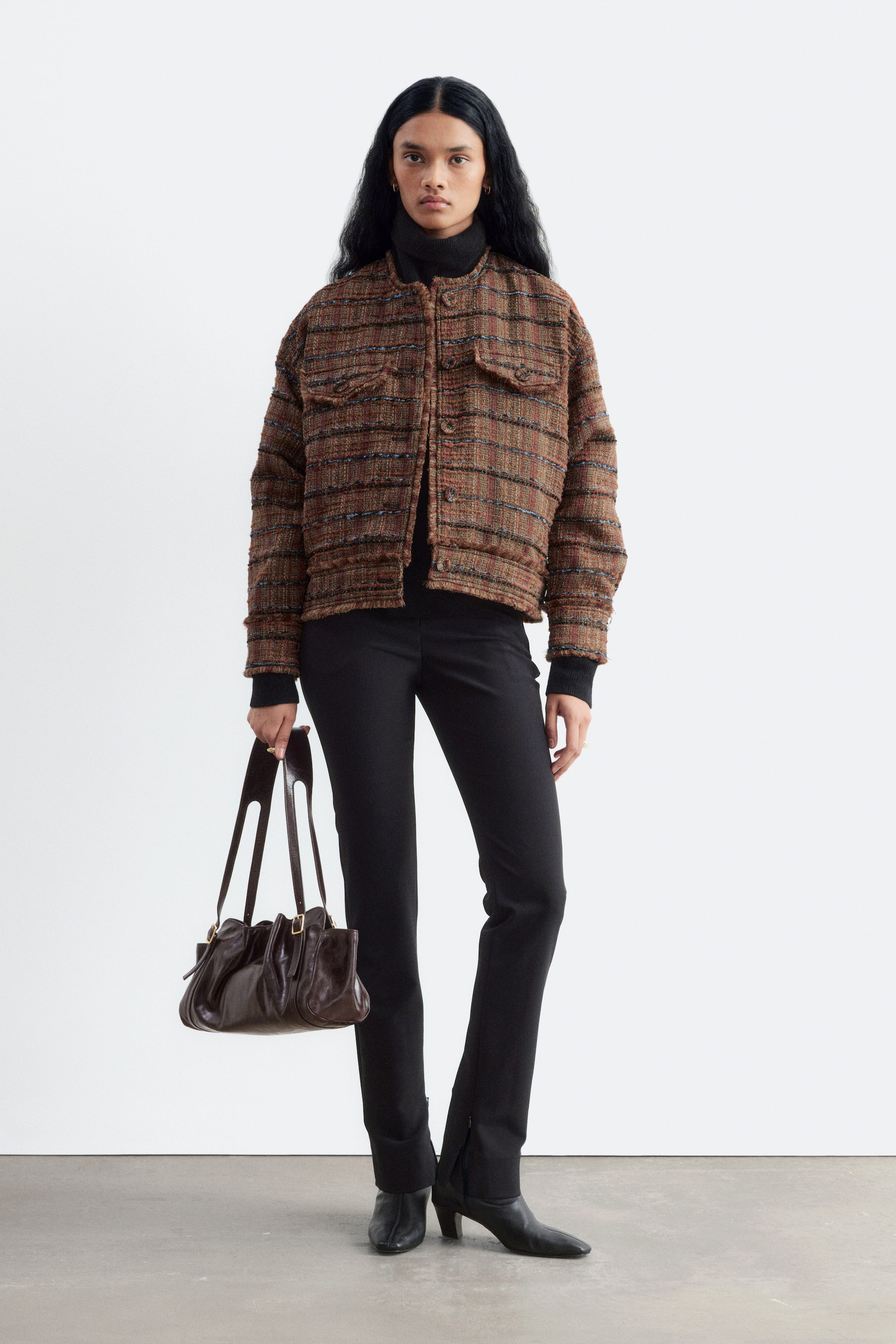 Agrandir l'image: Veste en tweed à bords bruts - Brun/À carreaux - FEMME | H&M CH 1