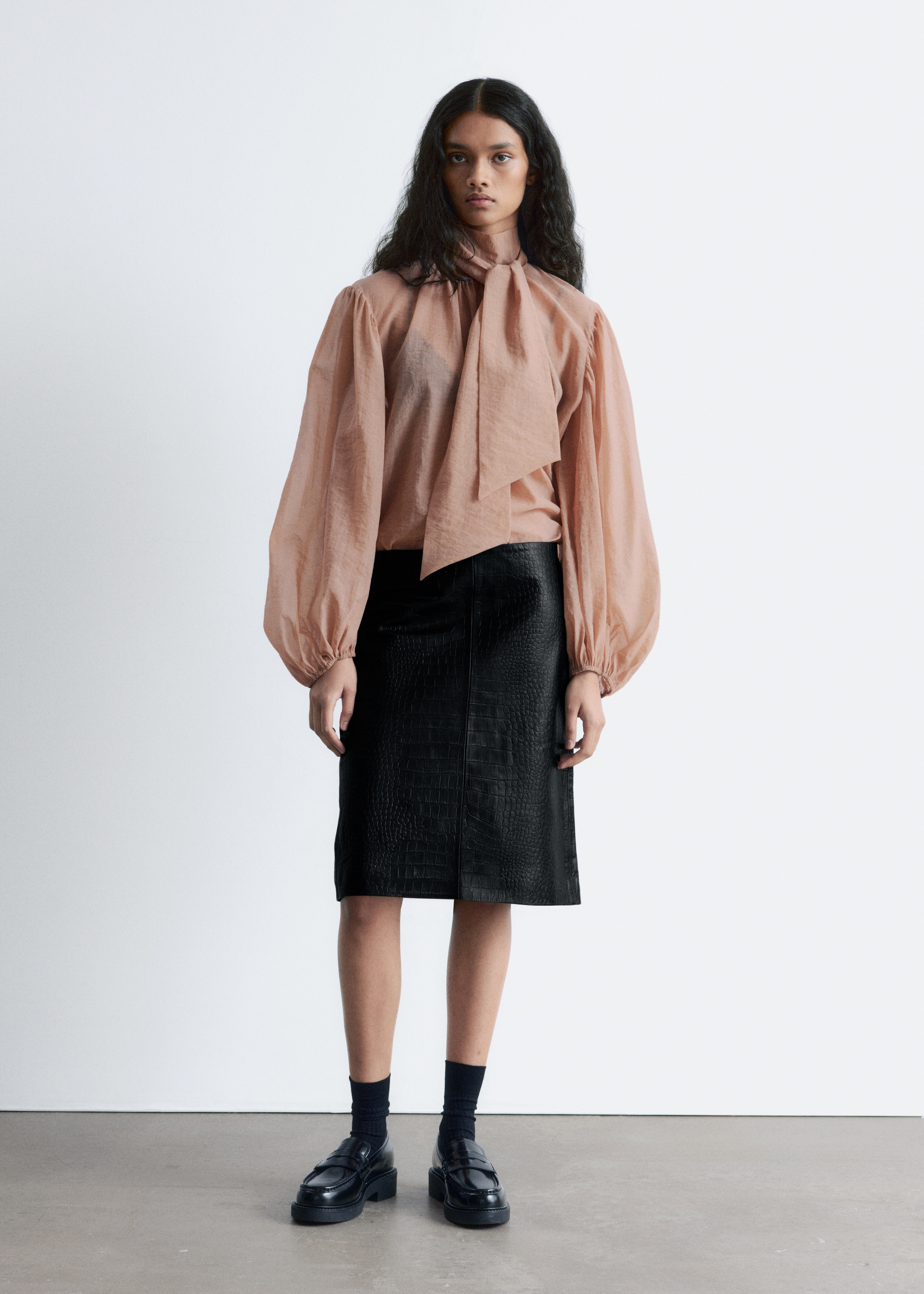 Puffos ujjú, masnis blúz - Bézs/Bordó