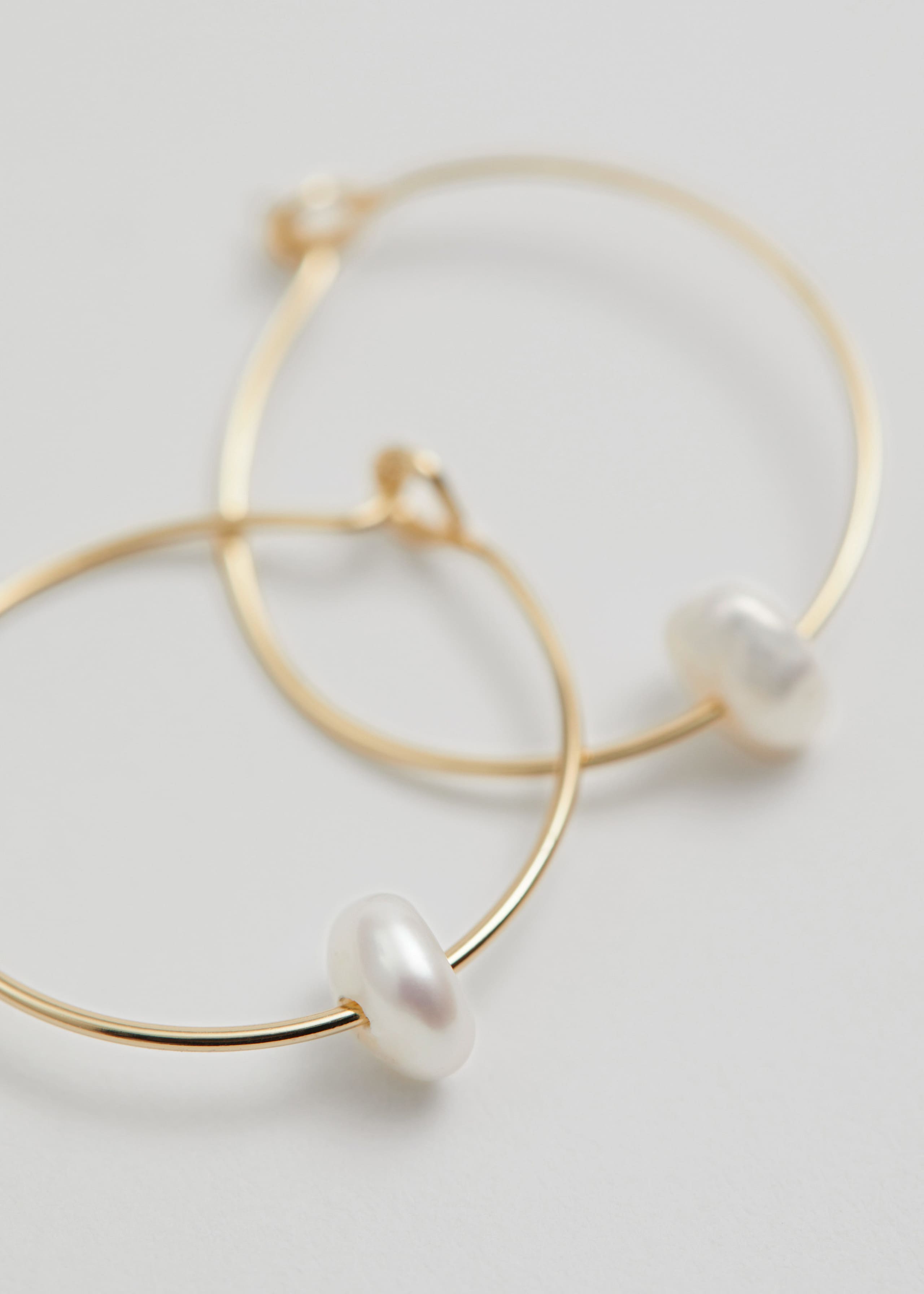 Pearl Pendant Mini Hoop Earrings - {{variantName}} - Descrizione dettagliata
