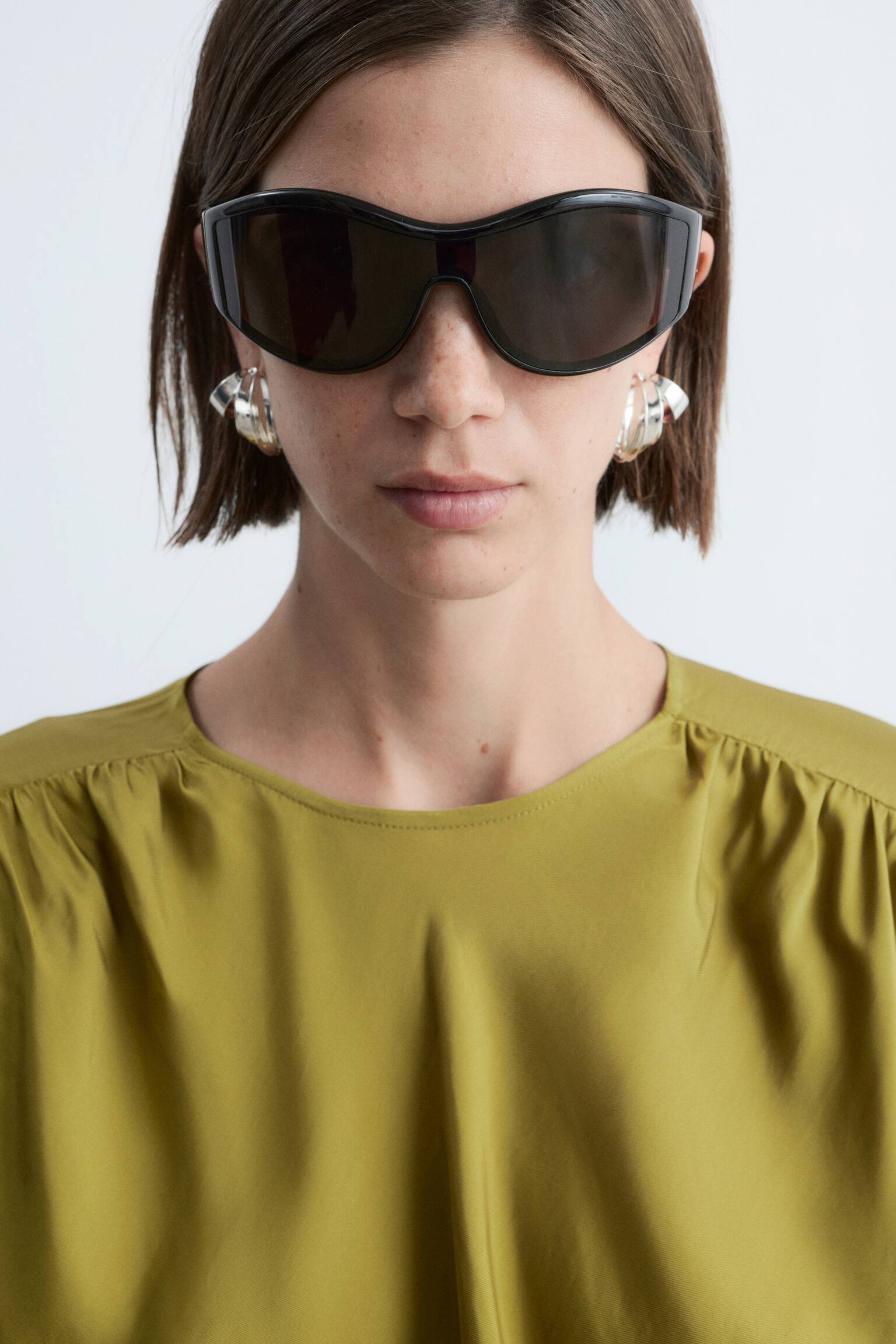 Rynket bluse med bindebælte - Olivengrøn/Hvid/diagonale striber - 4